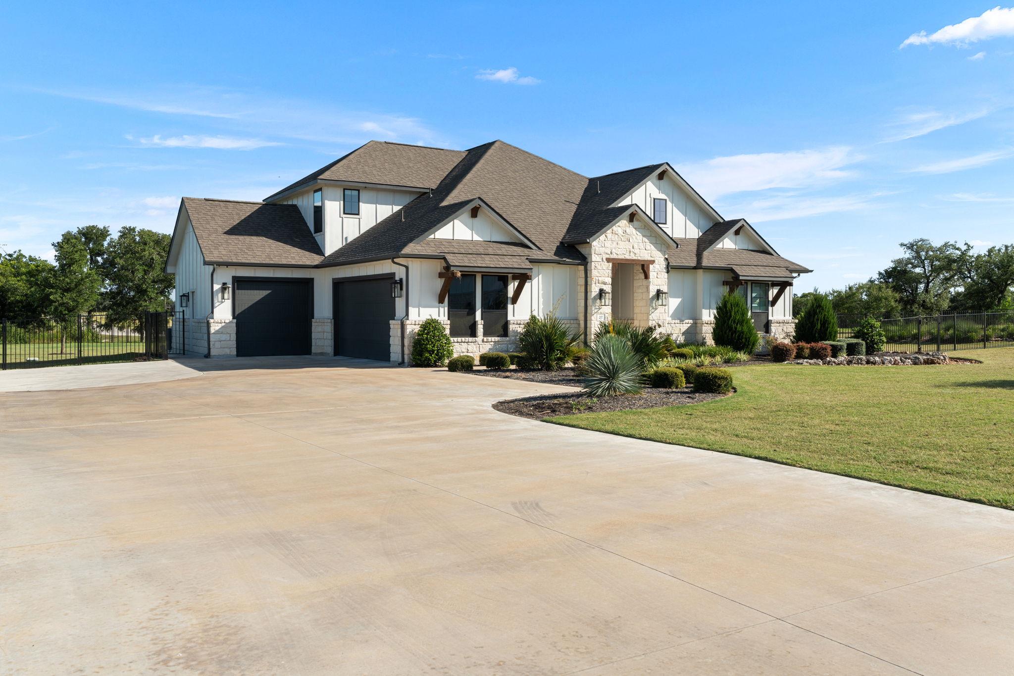 217 Northcrest DR, Liberty Hill, TX 78642