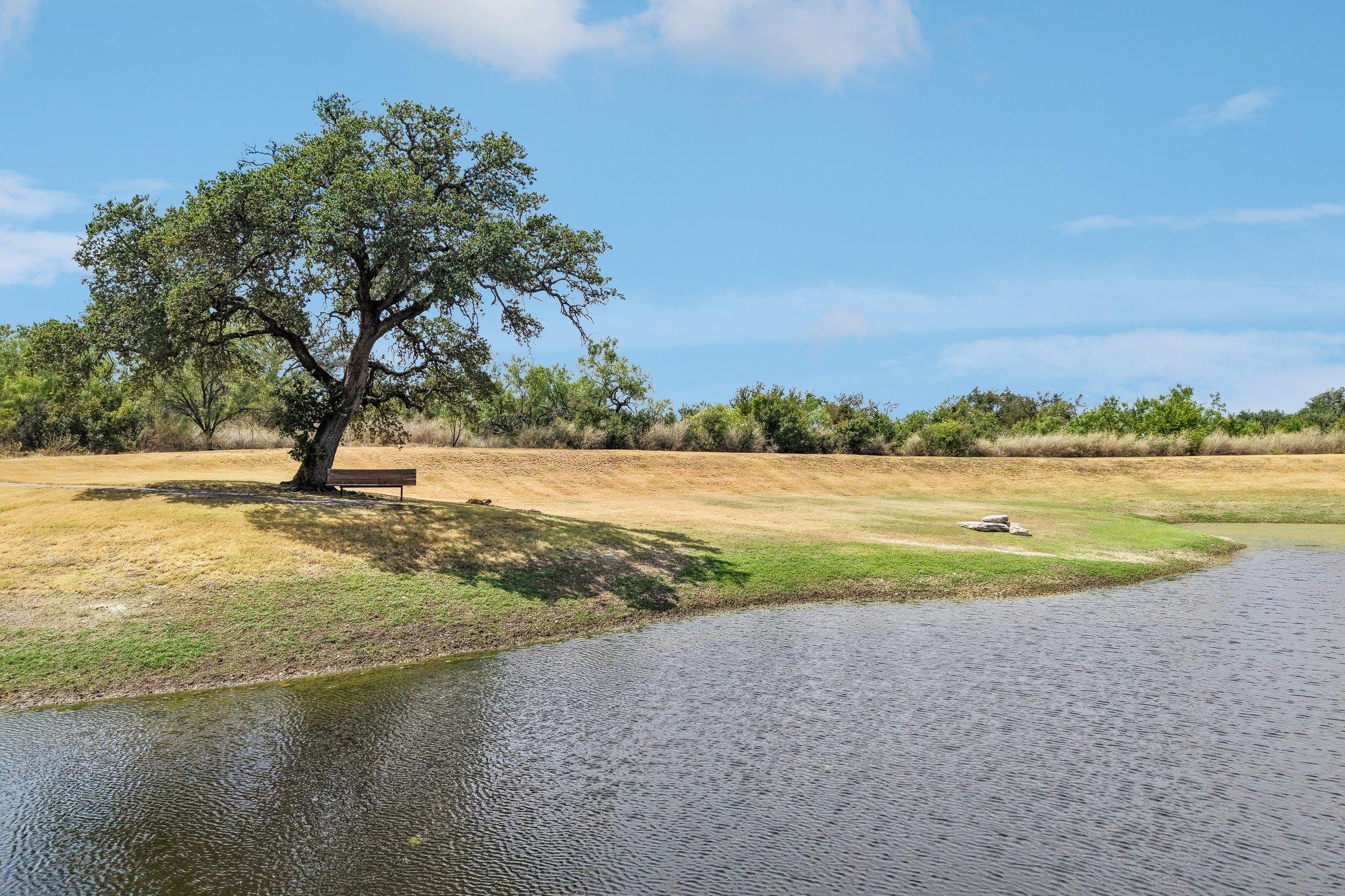 101 Flint Rock TRL, Spicewood, TX 78669