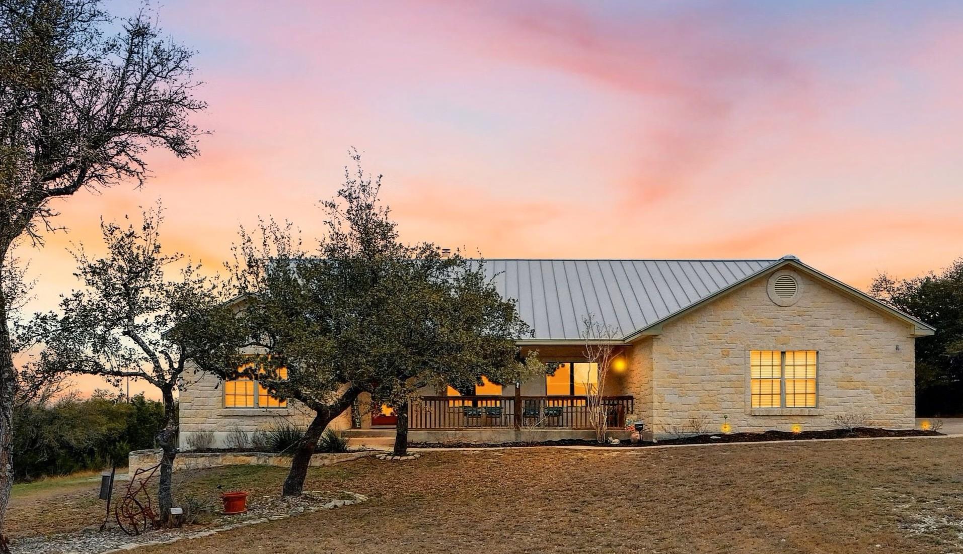 1370 Sunset VW, Fischer, TX 78623
