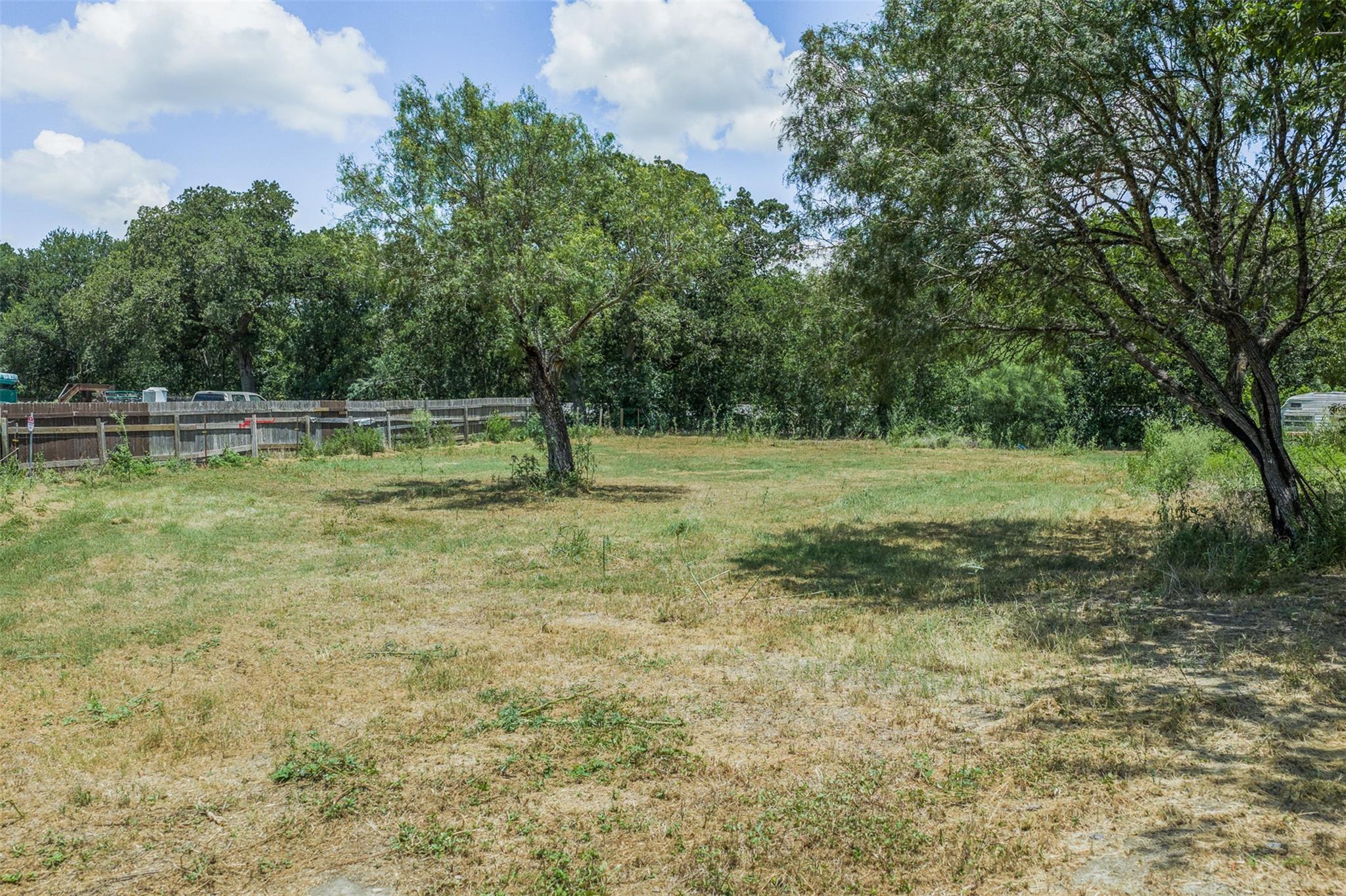 80 Packard DR, Dale, TX 78616