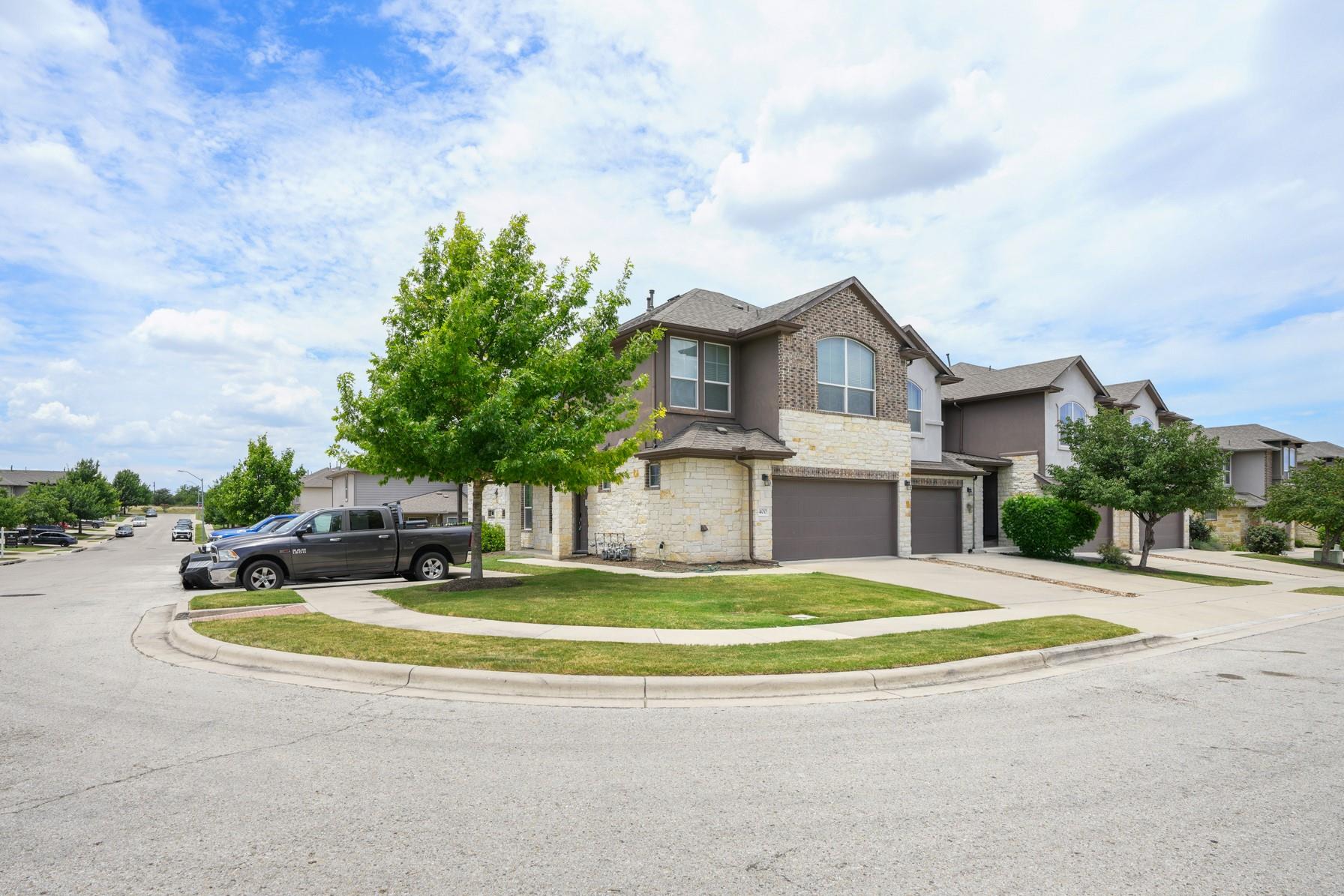 400 Epiphany LN, Pflugerville, TX 78660