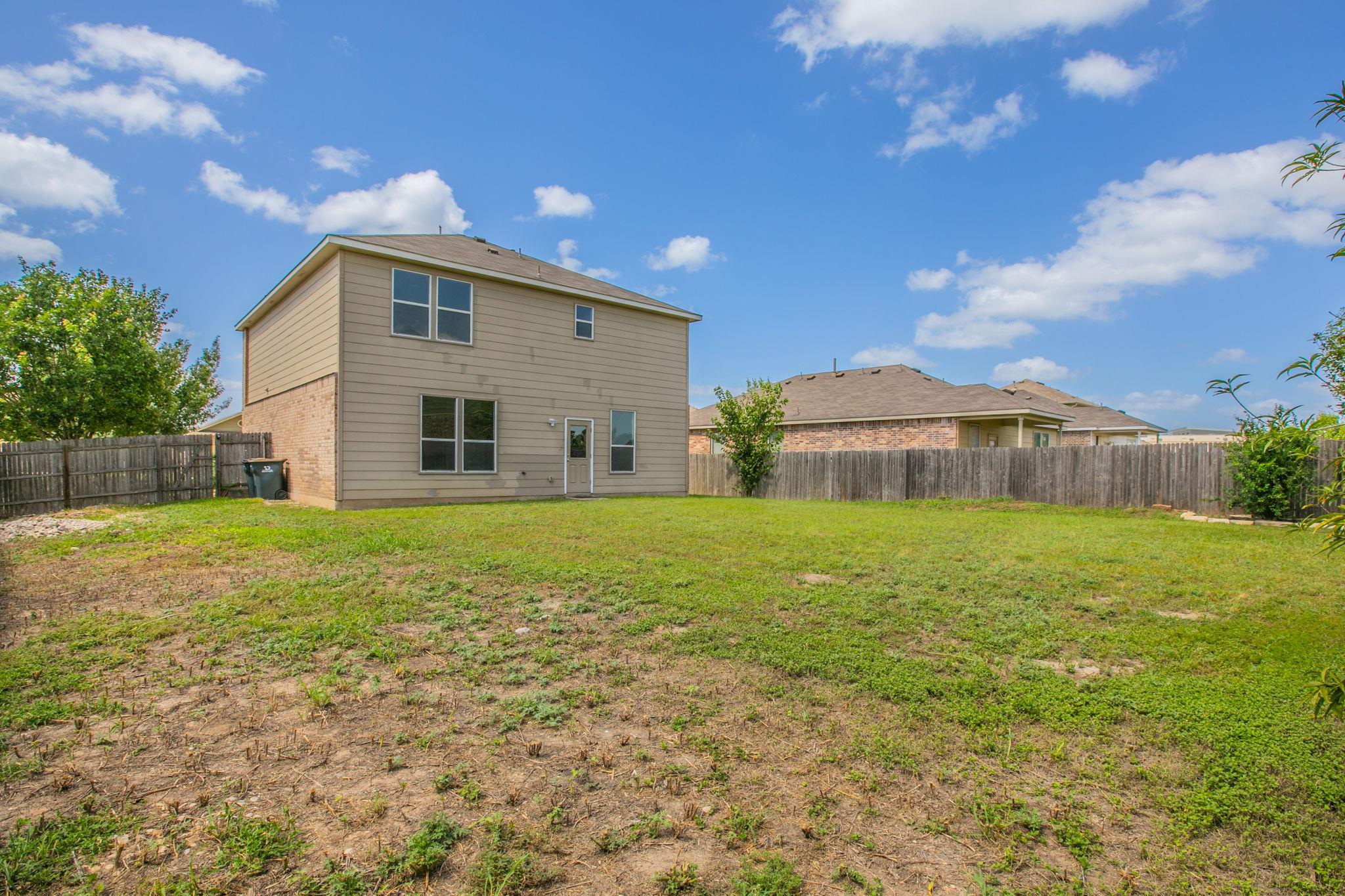 316 Pine Arbol, Buda, TX 78610