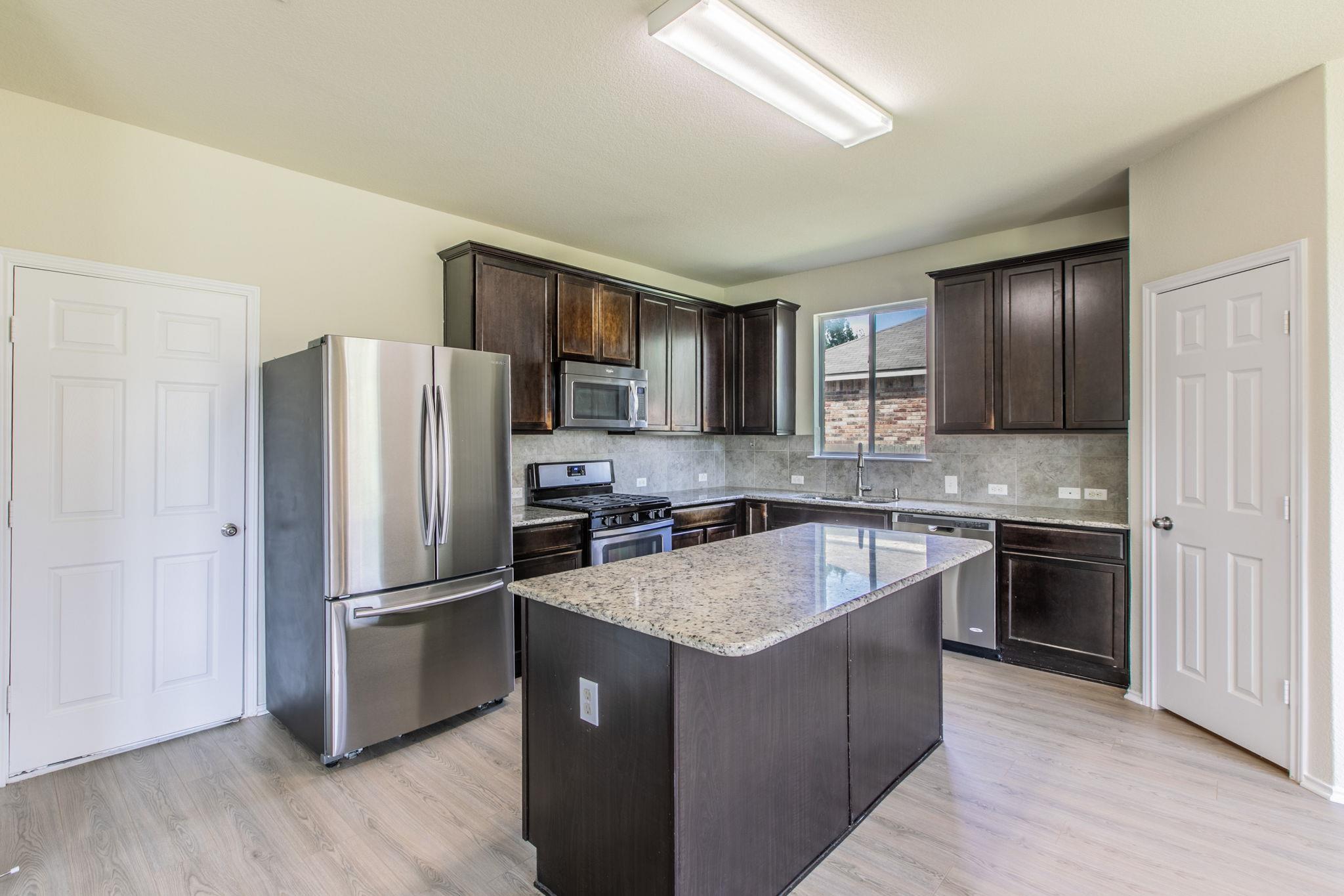 316 Pine Arbol, Buda, TX 78610