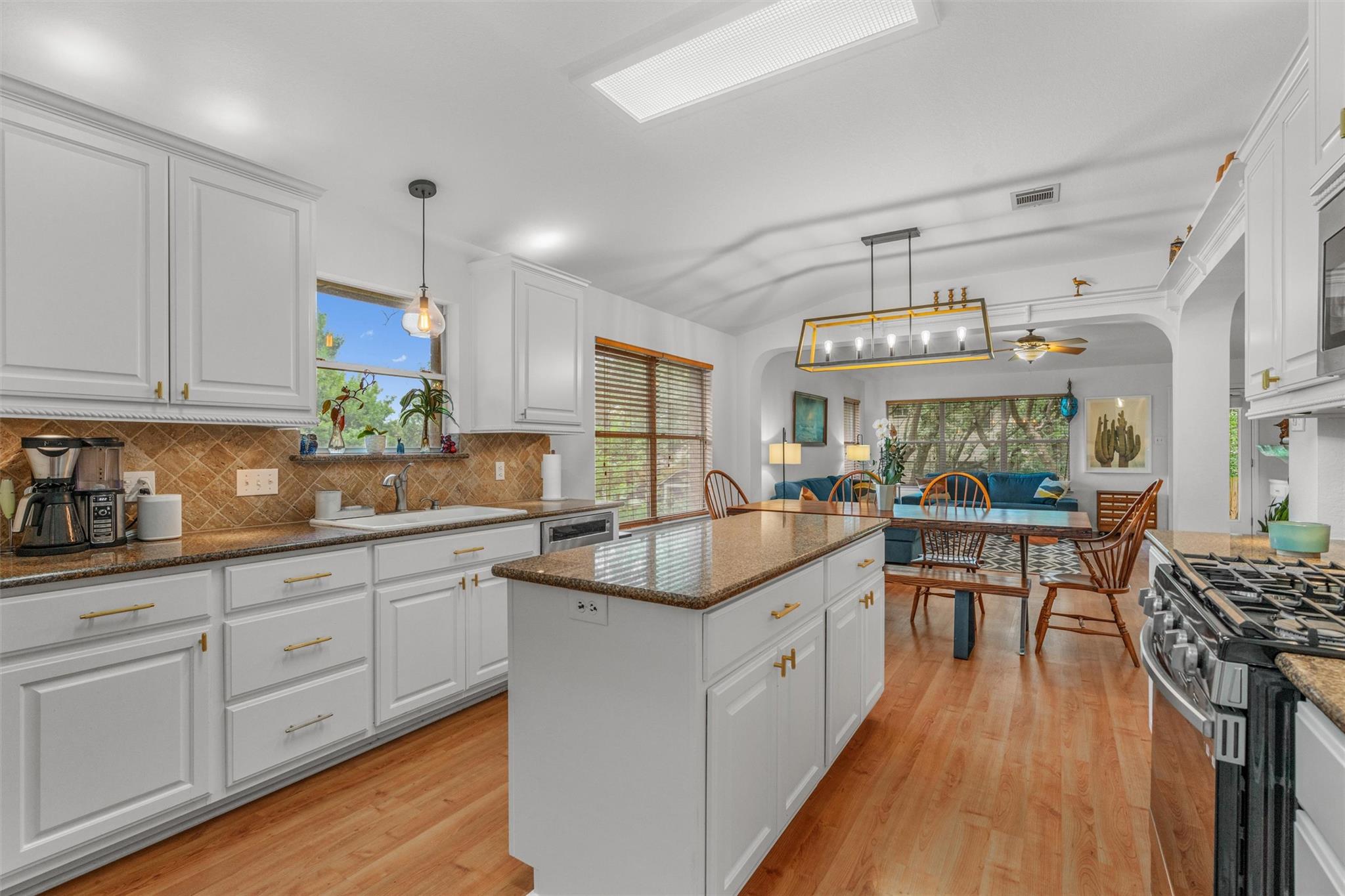 1218 Highland DR, Cedar Park, TX 78613