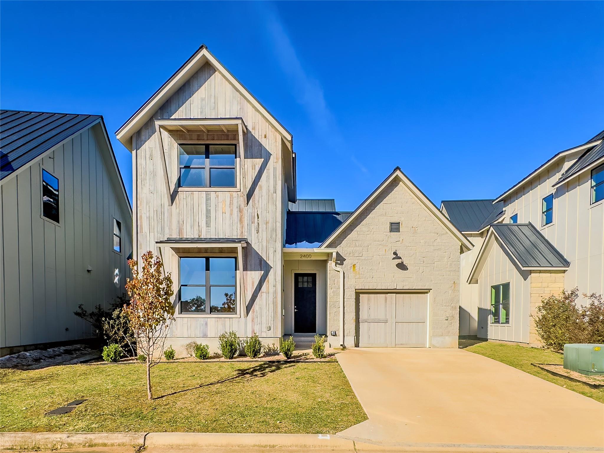 2400 Bruin DR #27, Spicewood, TX 78669