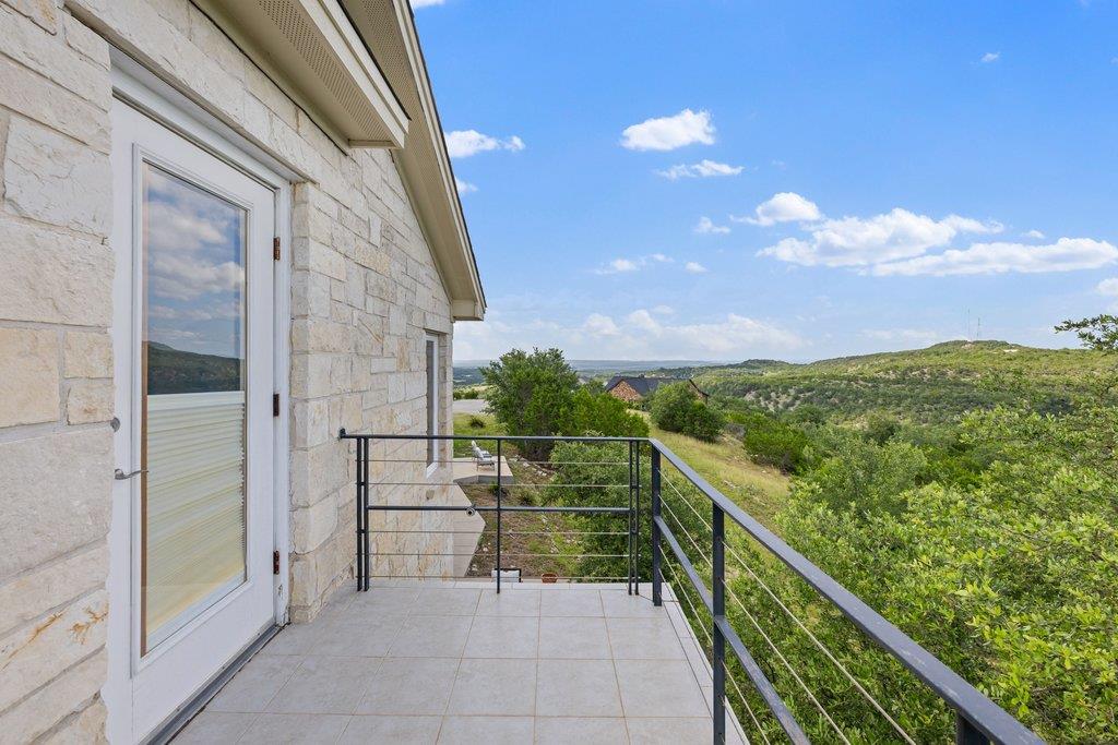 360 Stacey Ann CV, Dripping Springs, TX 78620