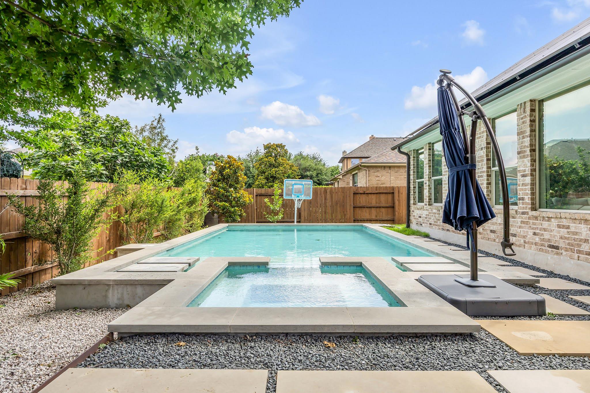 2421 Turtle Mountain BND, Austin, TX 78748