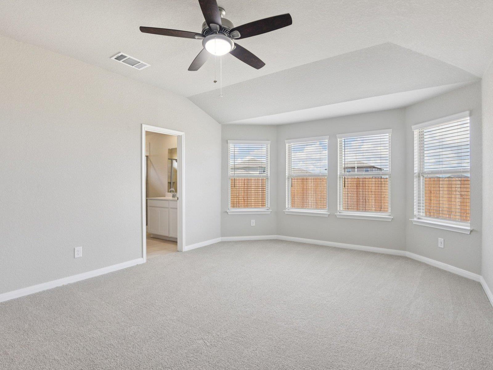 133 Sleep HOLW, Jarrell, TX 76537