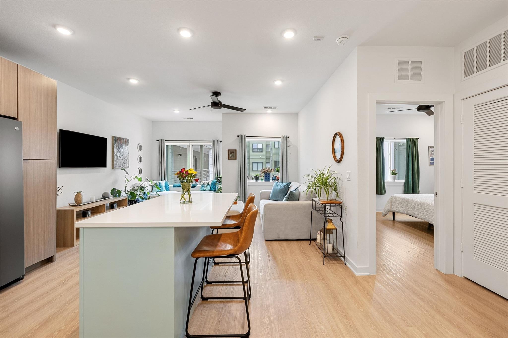 4802 S Congress Ave #411, Austin, TX 78745