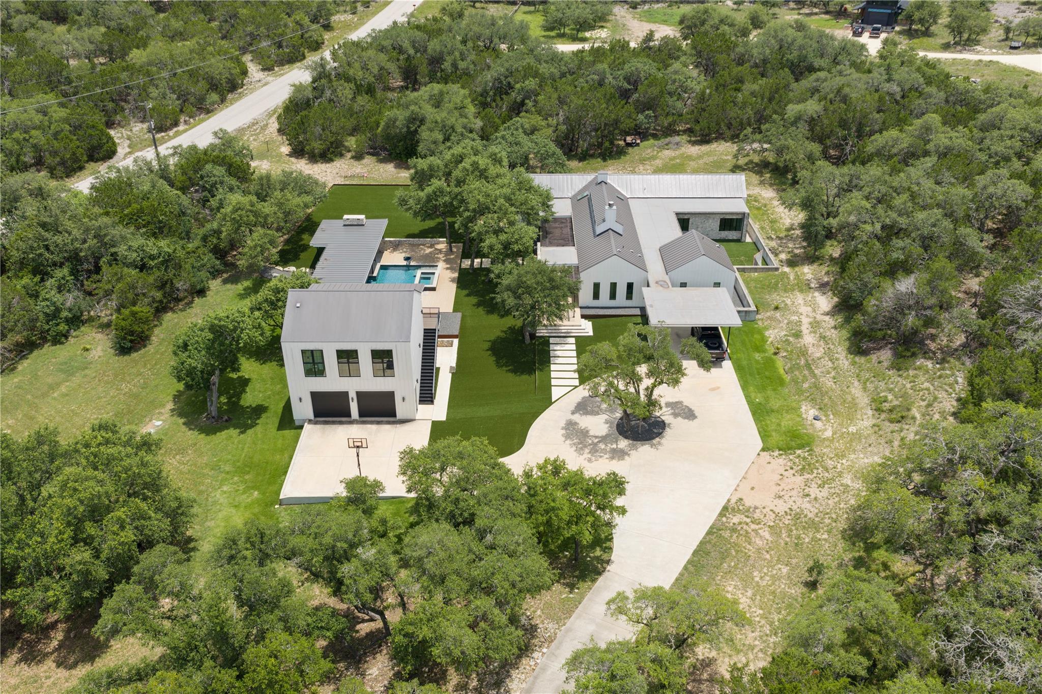 103 Victorian Oaks LN, Dripping Springs, TX 78620