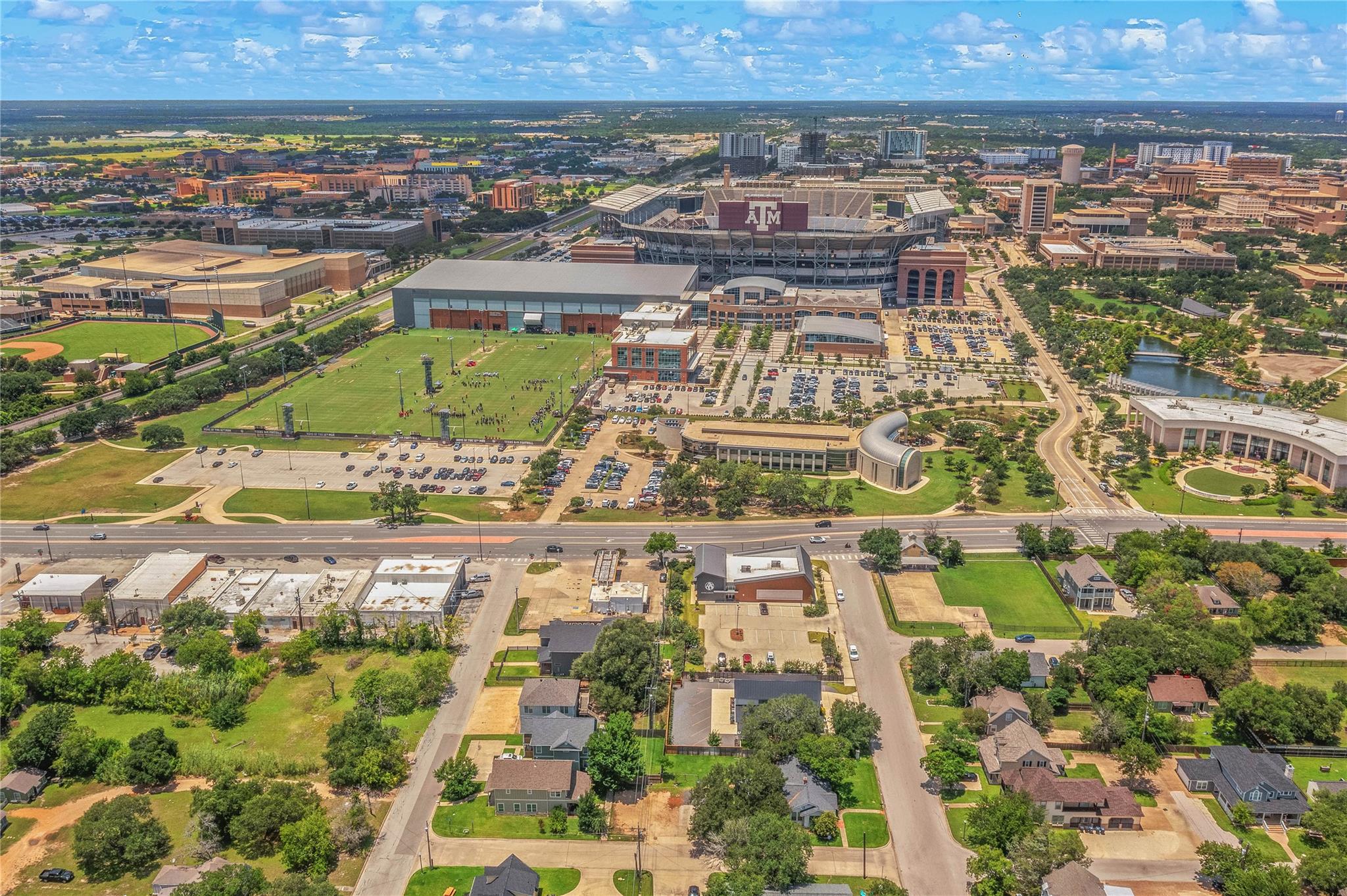 208 Fairview Ave, College Station, TX 77840