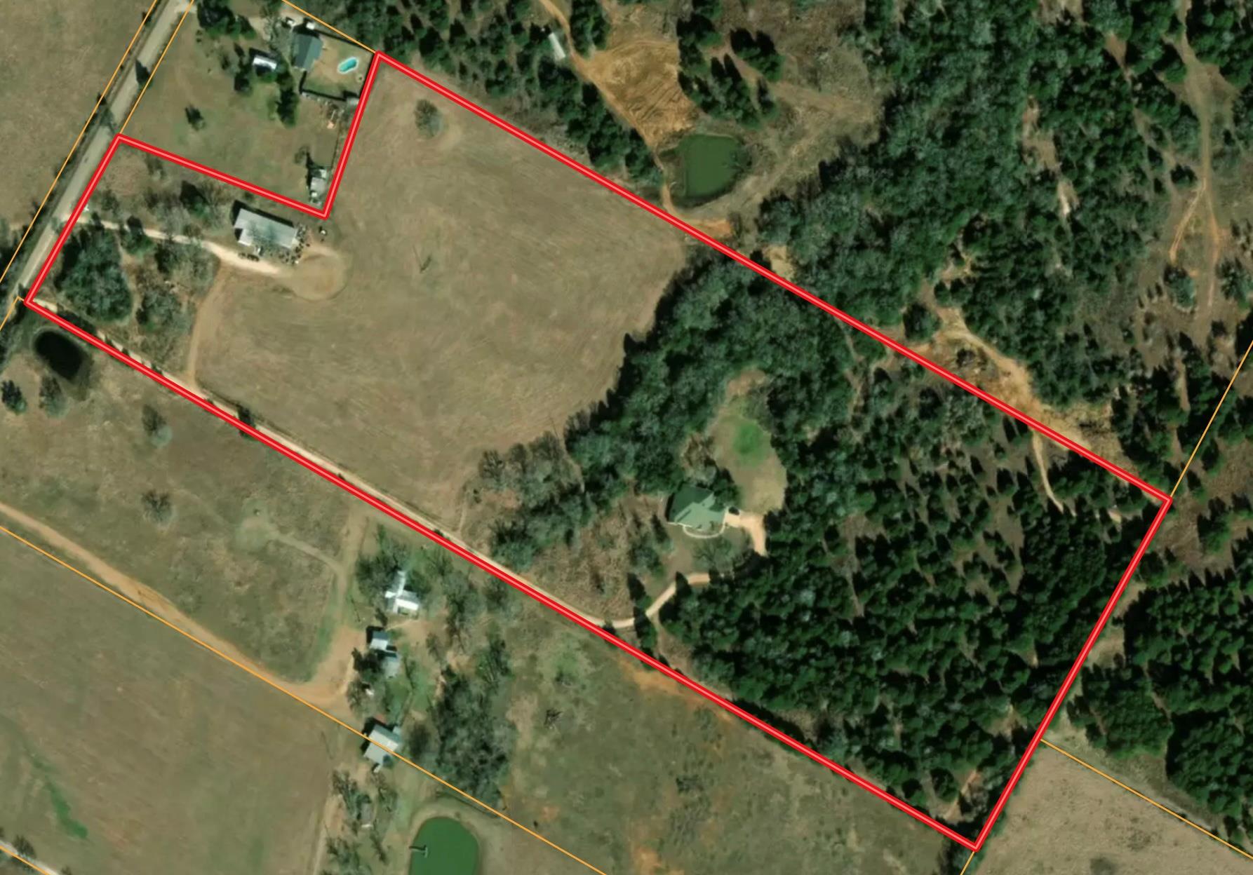 741 Knobbs RD, Mcdade, TX 78650