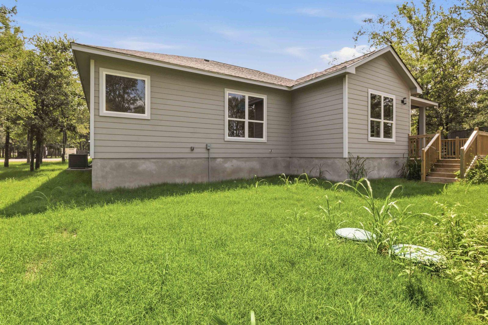 120 Puu Waa Waa LN, Bastrop, TX 78602