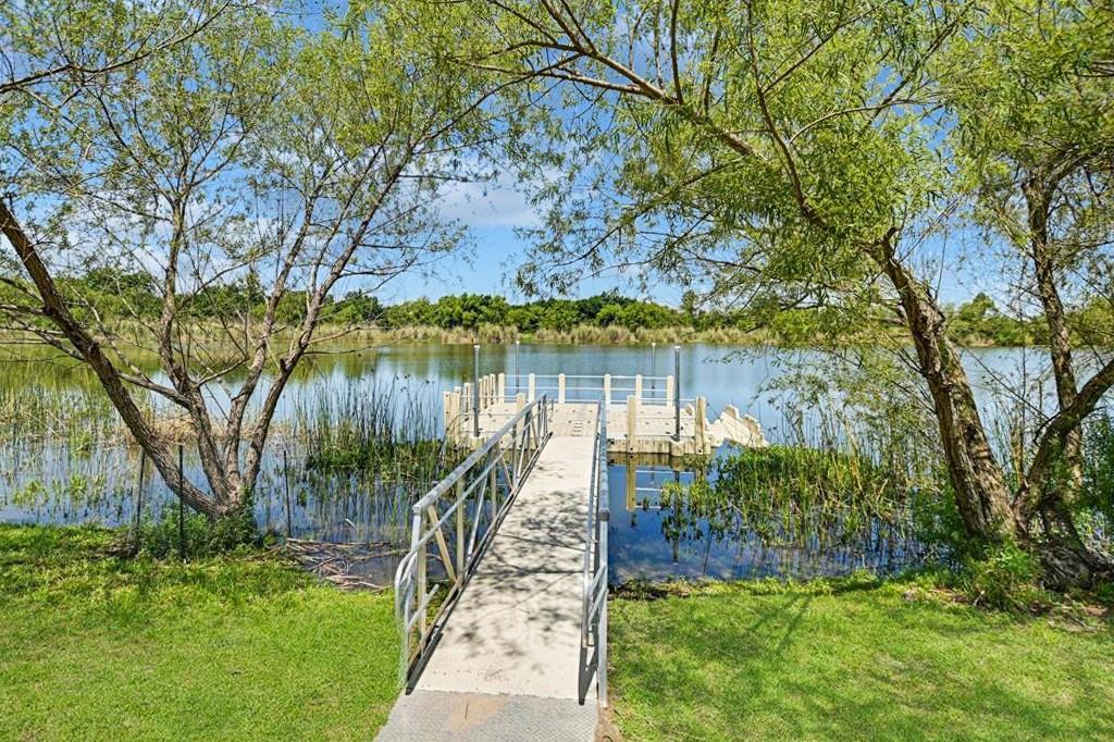 105 Lakemont DR, Hutto, TX 78634