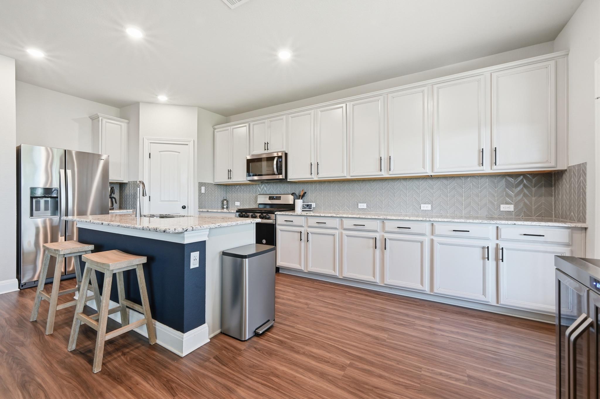 142 Dome Peak TER, Dripping Springs, TX 78620