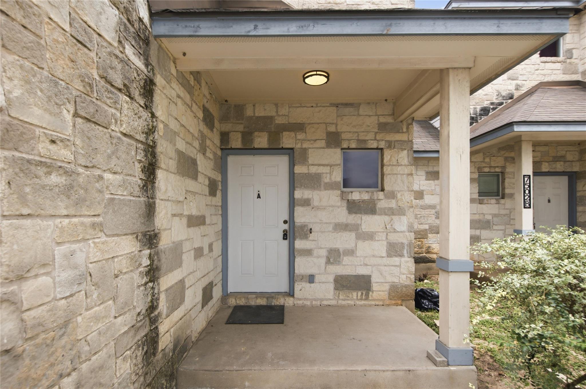 7502 Lazy Creek DR, Austin, TX 78724