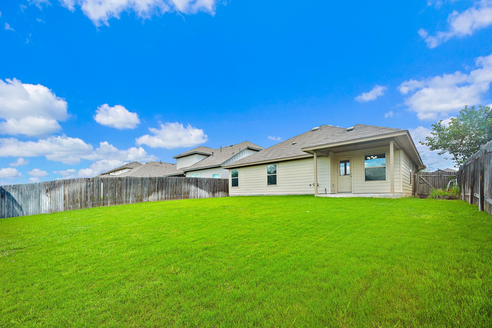 382 Limerick RD, Buda, TX 78610