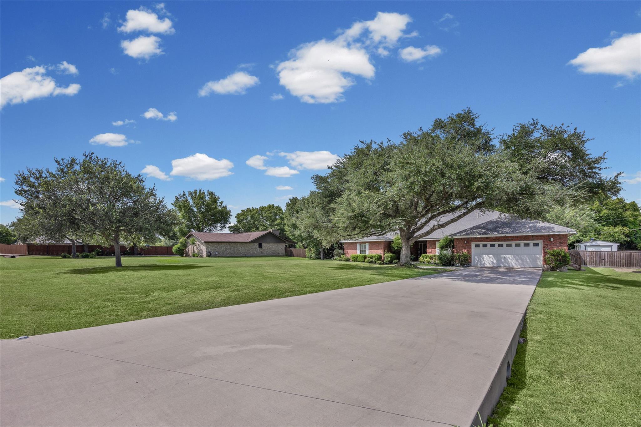2000 Spinel RD, Pflugerville, TX 78660