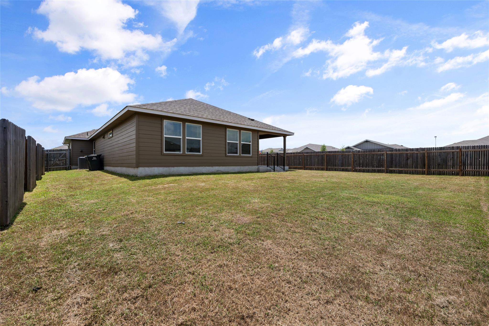 257 Fossil DR, Kyle, TX 78640