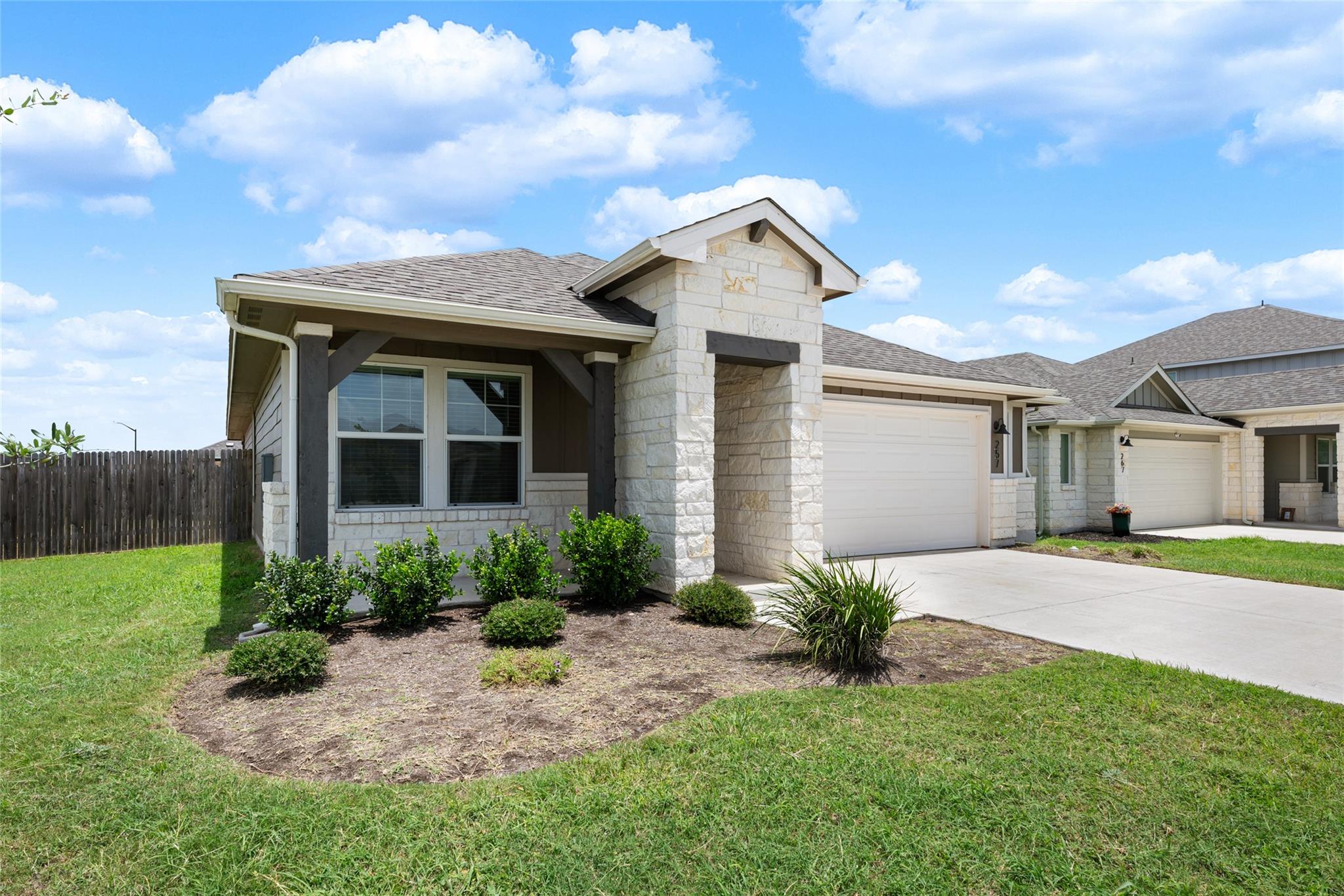 257 Fossil DR, Kyle, TX 78640