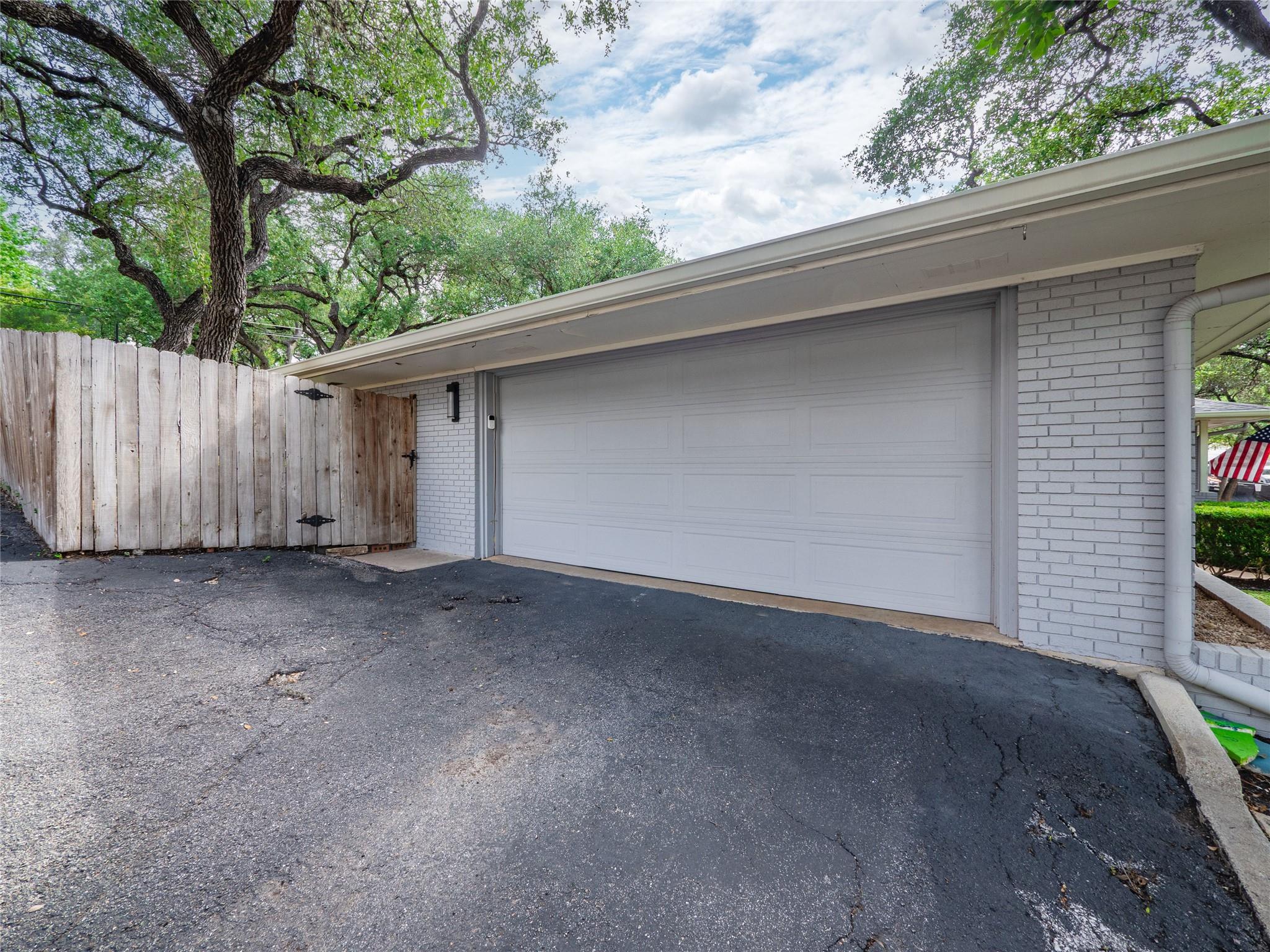 4901 Timberline DR, Austin, TX 78746