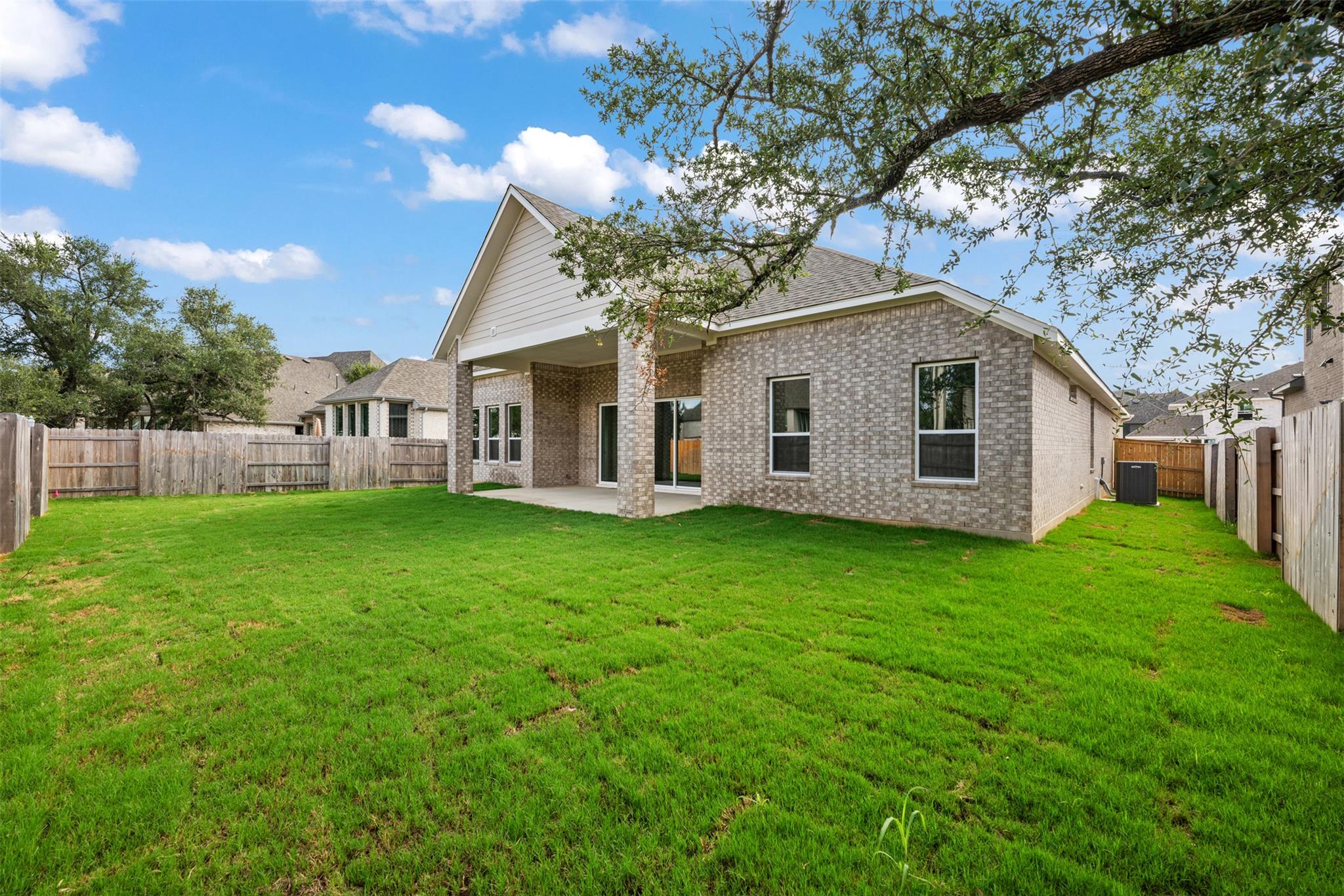 109 Possumhaw LN, San Marcos, TX 78666