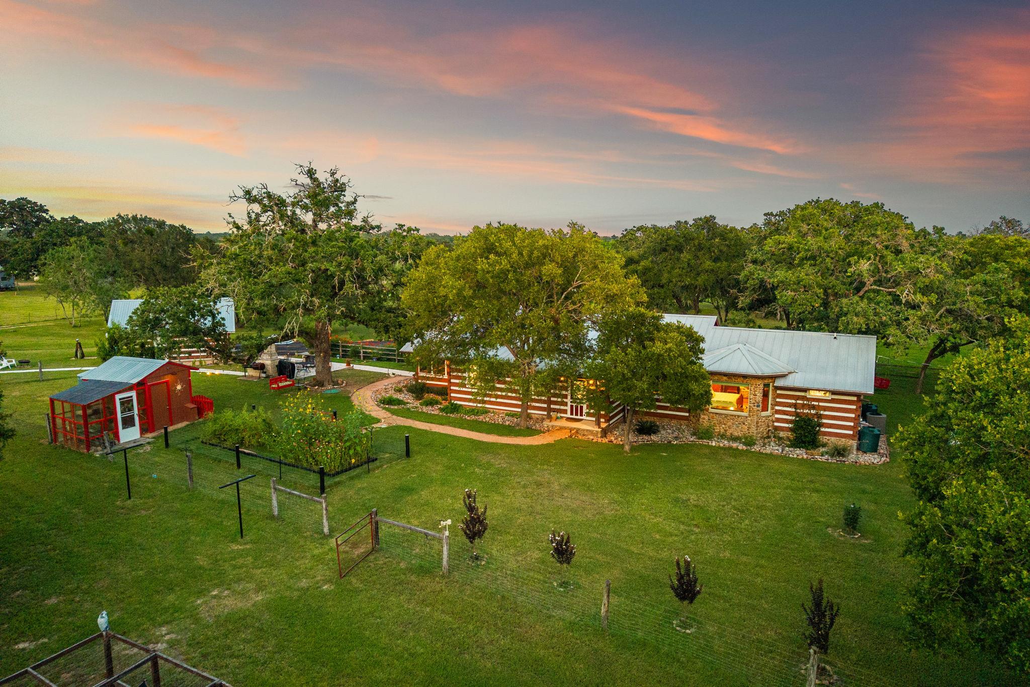 402 Smith RD, Bastrop, TX 78602