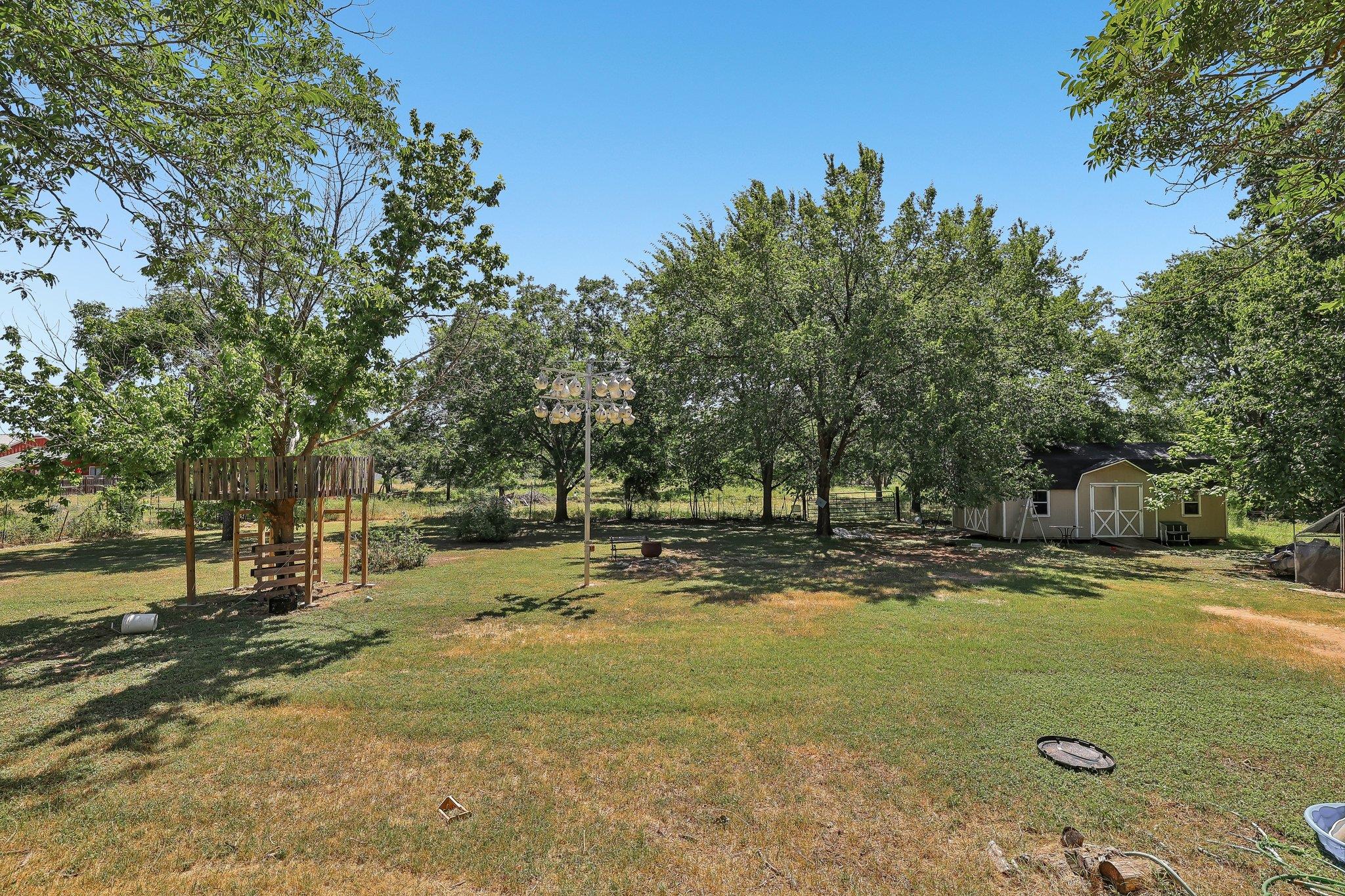 504 Perkins ST, Bastrop, TX 78602