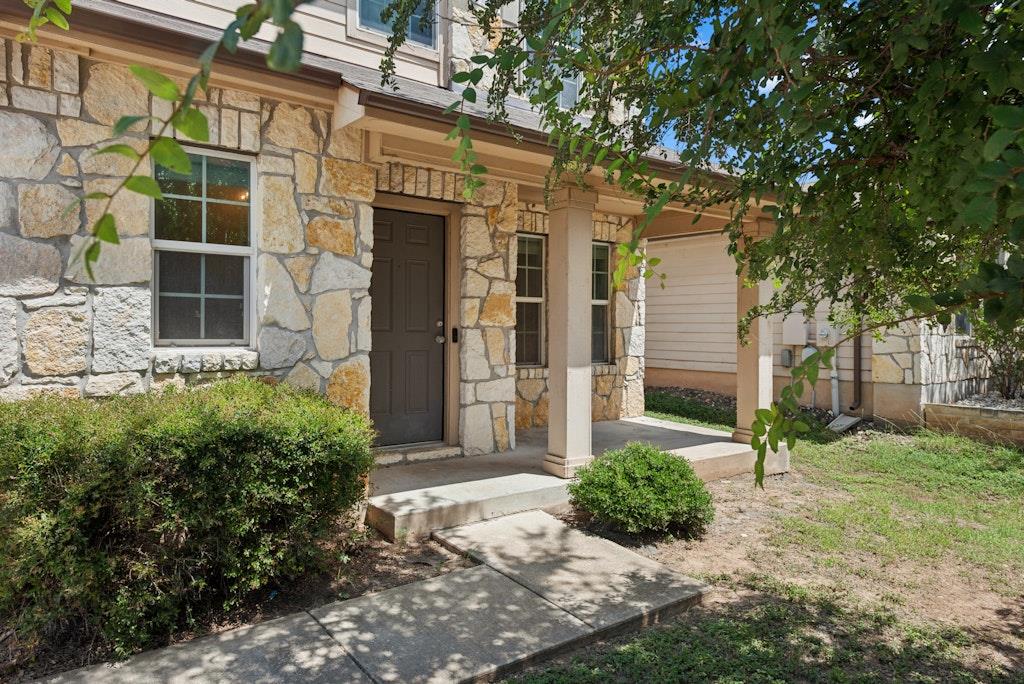 458 Nottingham Loop, Kyle, TX 78640