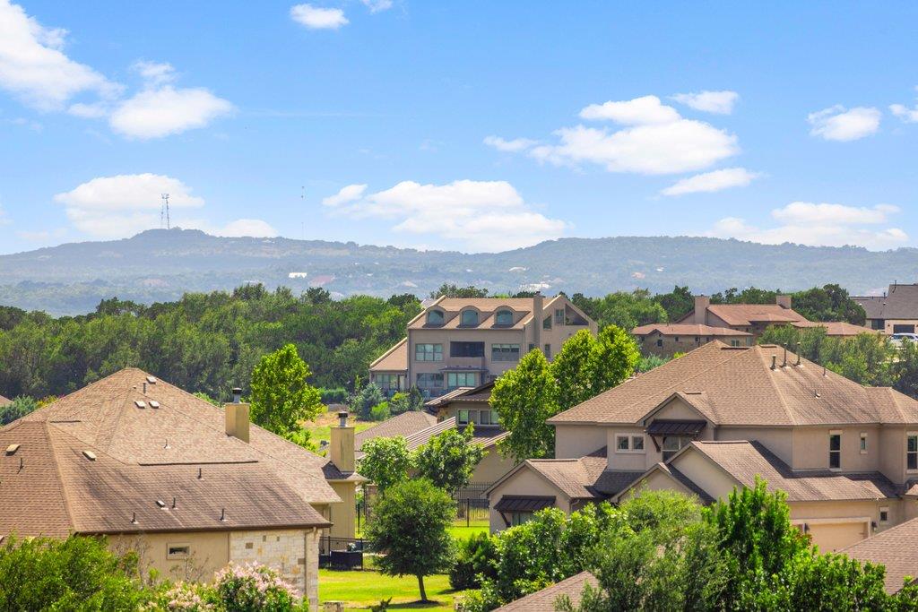 270 Honey Locust CT, Driftwood, TX 78619