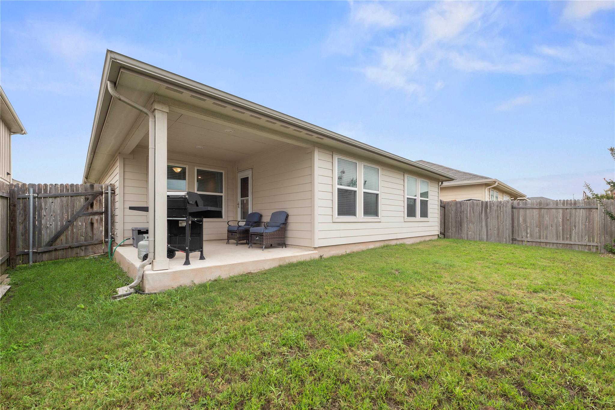 407 Water Way Ave, Hutto, TX 78634