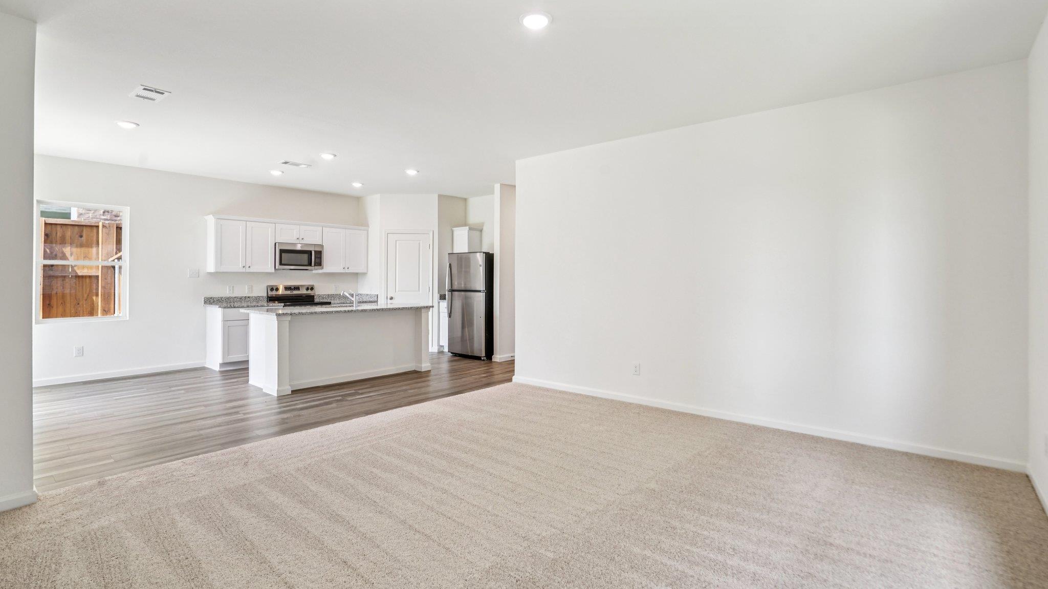 120 Mullen Way, Taylor, TX 76574