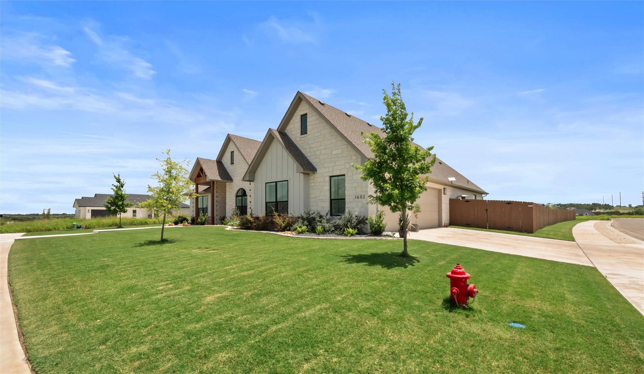1602 Hunt DR, Salado, TX 76571