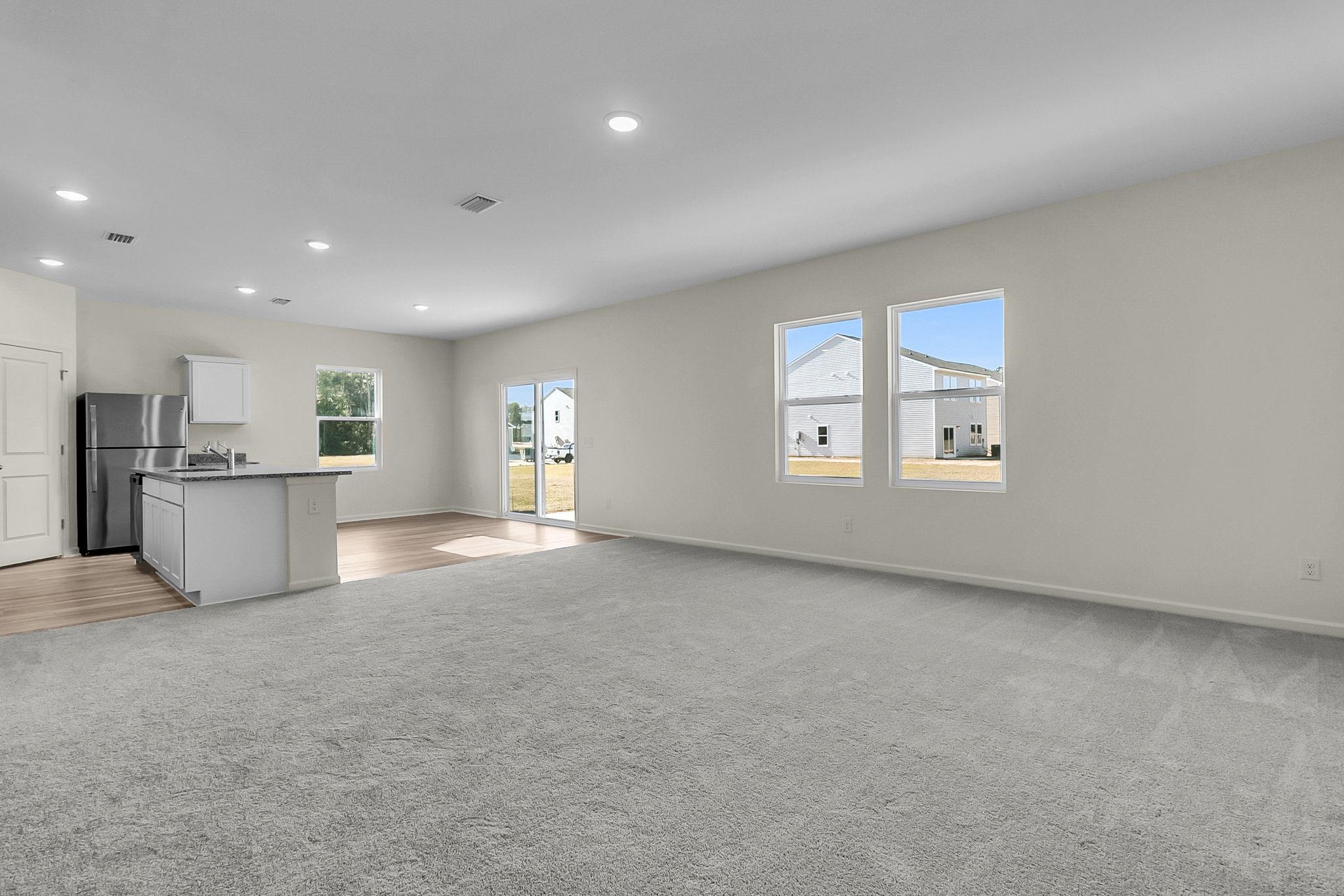 320 Sieders ST, Taylor, TX 76574