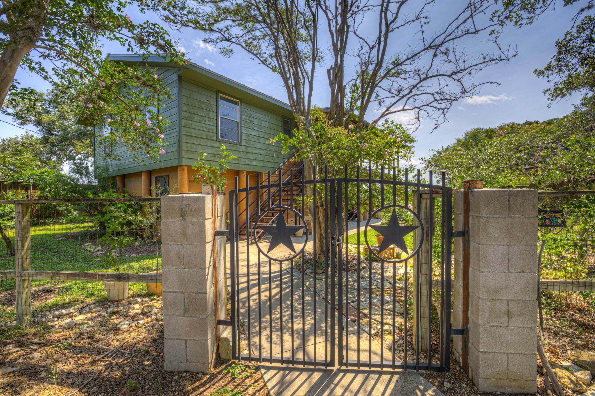 785 Park SHRS, Canyon Lake, TX 78133