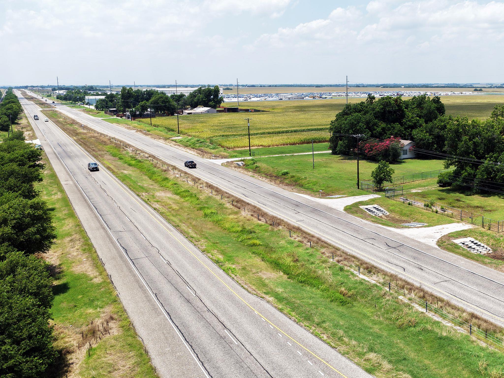 22555 State Highway 79 Hw, Taylor, TX 76574