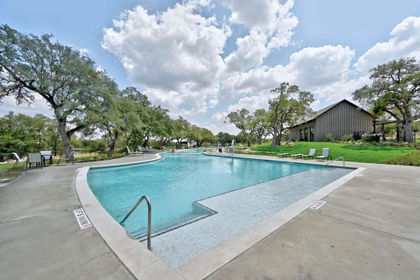 595 Bird HOLW, Austin, TX 78737