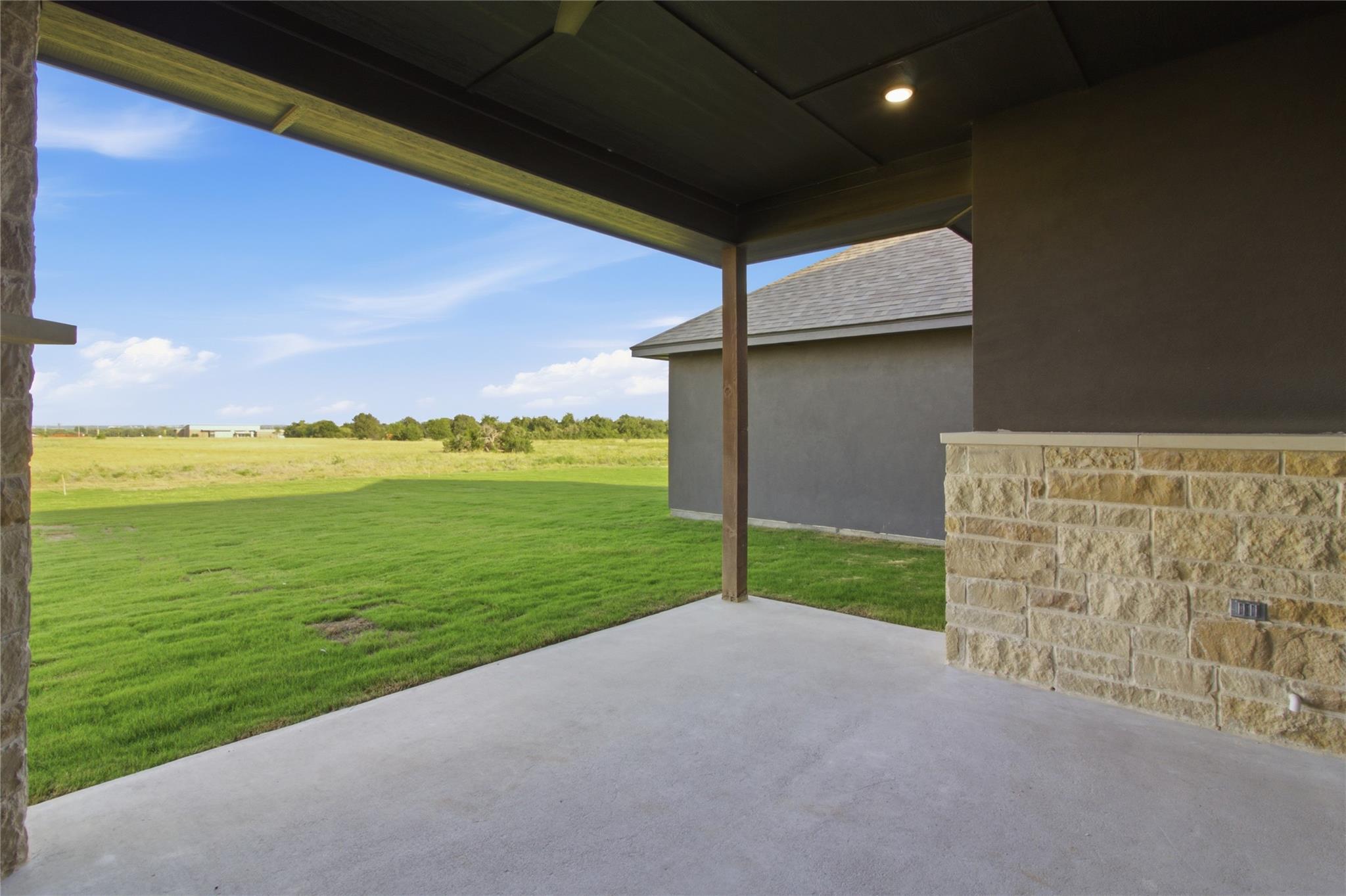 11109 Golden Eagle Ave, Salado, TX 76571