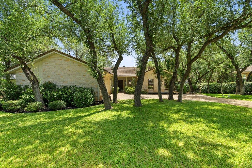 110 Blue Jay DR, Lakeway, TX 78734