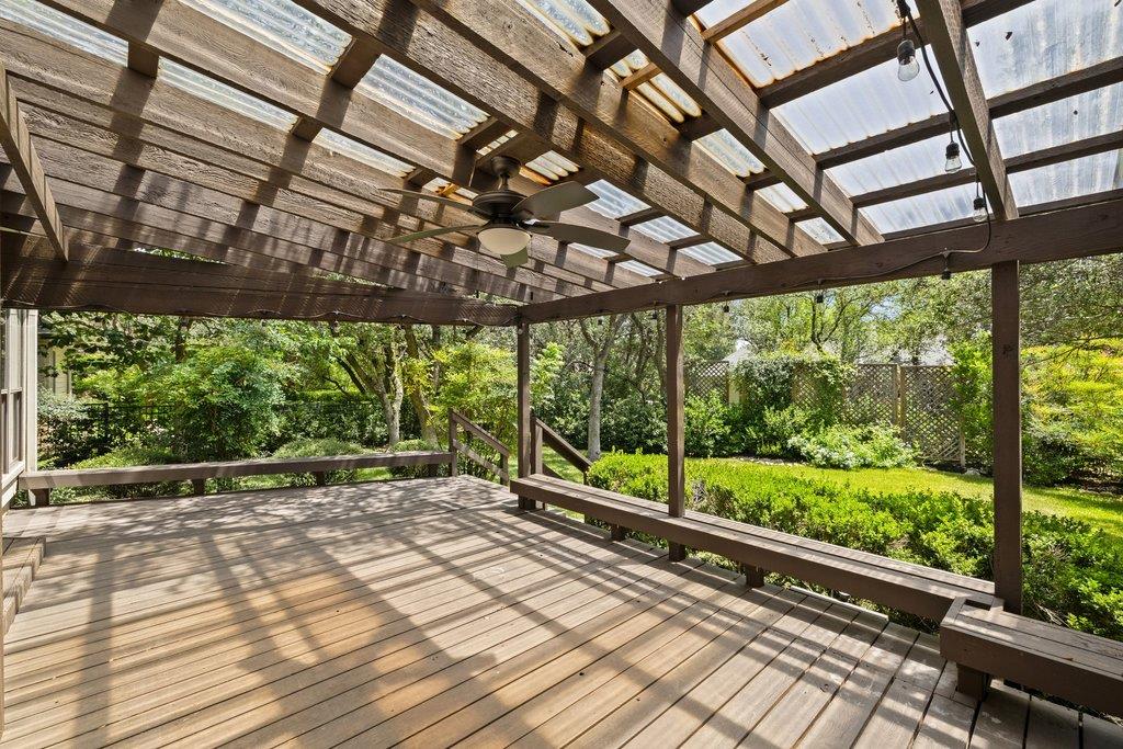 110 Blue Jay DR, Lakeway, TX 78734