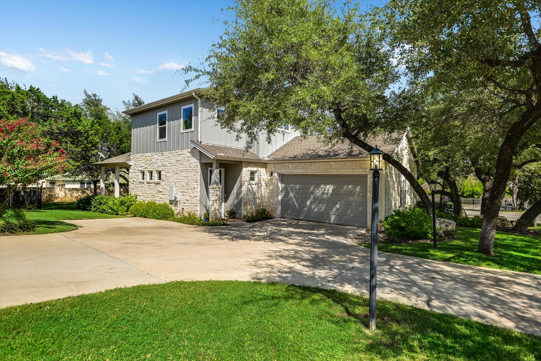 207 Fairlake CIR, Lakeway, TX 78734