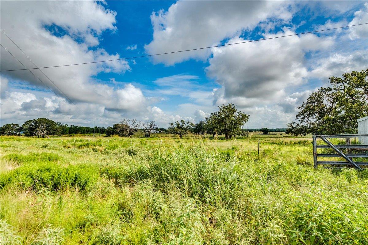 595 Cardinal RD, Rosanky, TX 78953