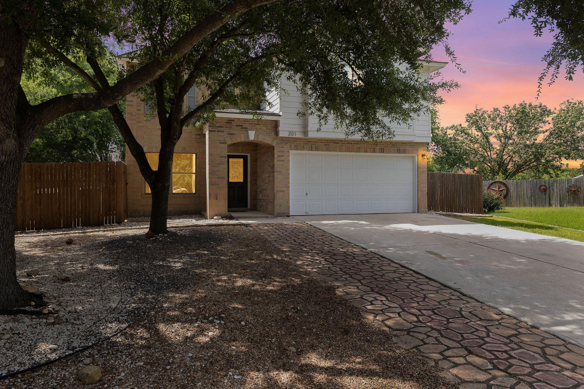 201 Lexington, Kyle, TX 78640