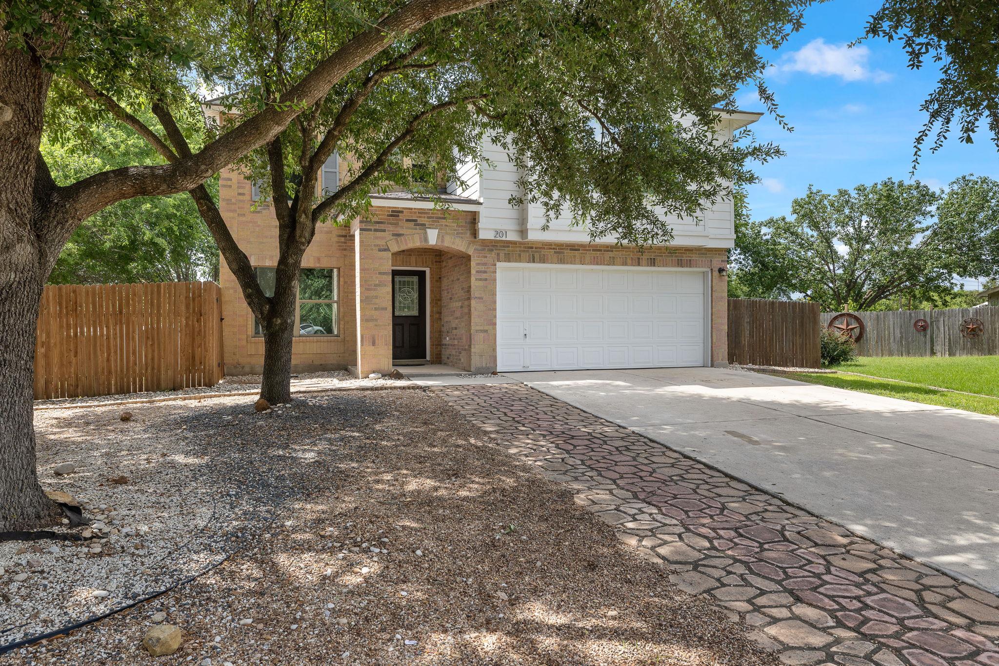 201 Lexington, Kyle, TX 78640