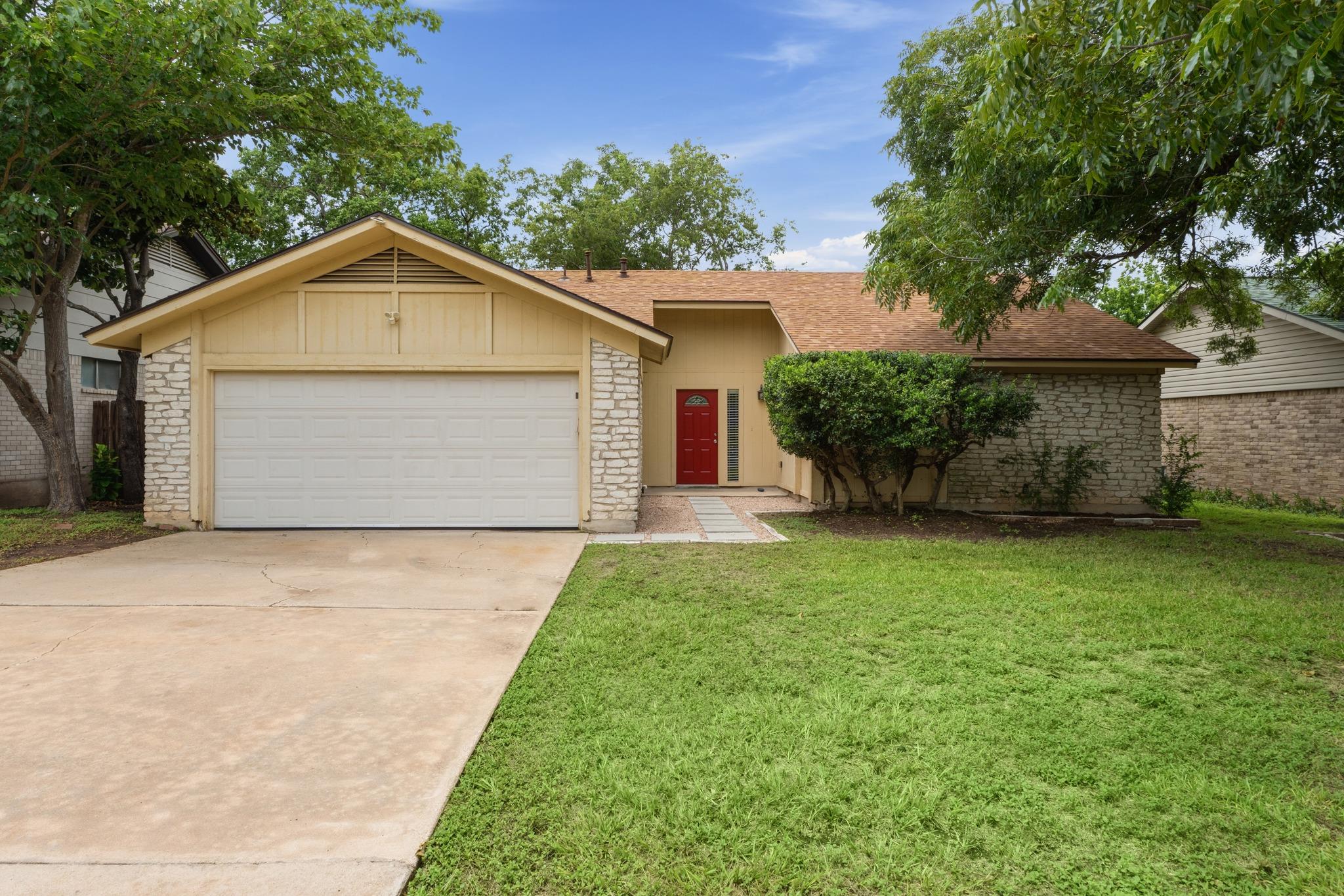 10218 Missel Thrush DR, Austin, TX 78750