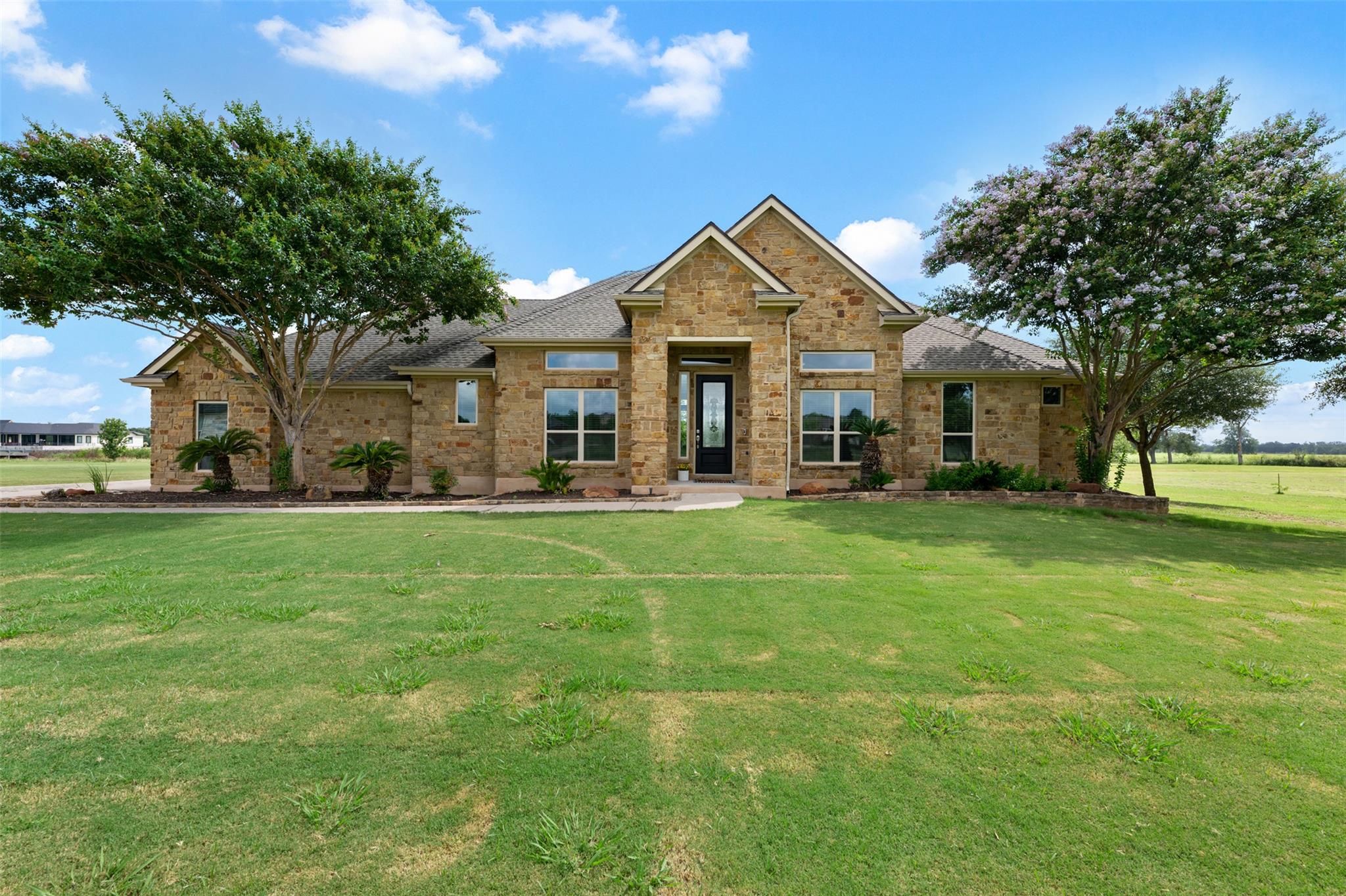 328 Apache Ps, Hutto, TX 78634