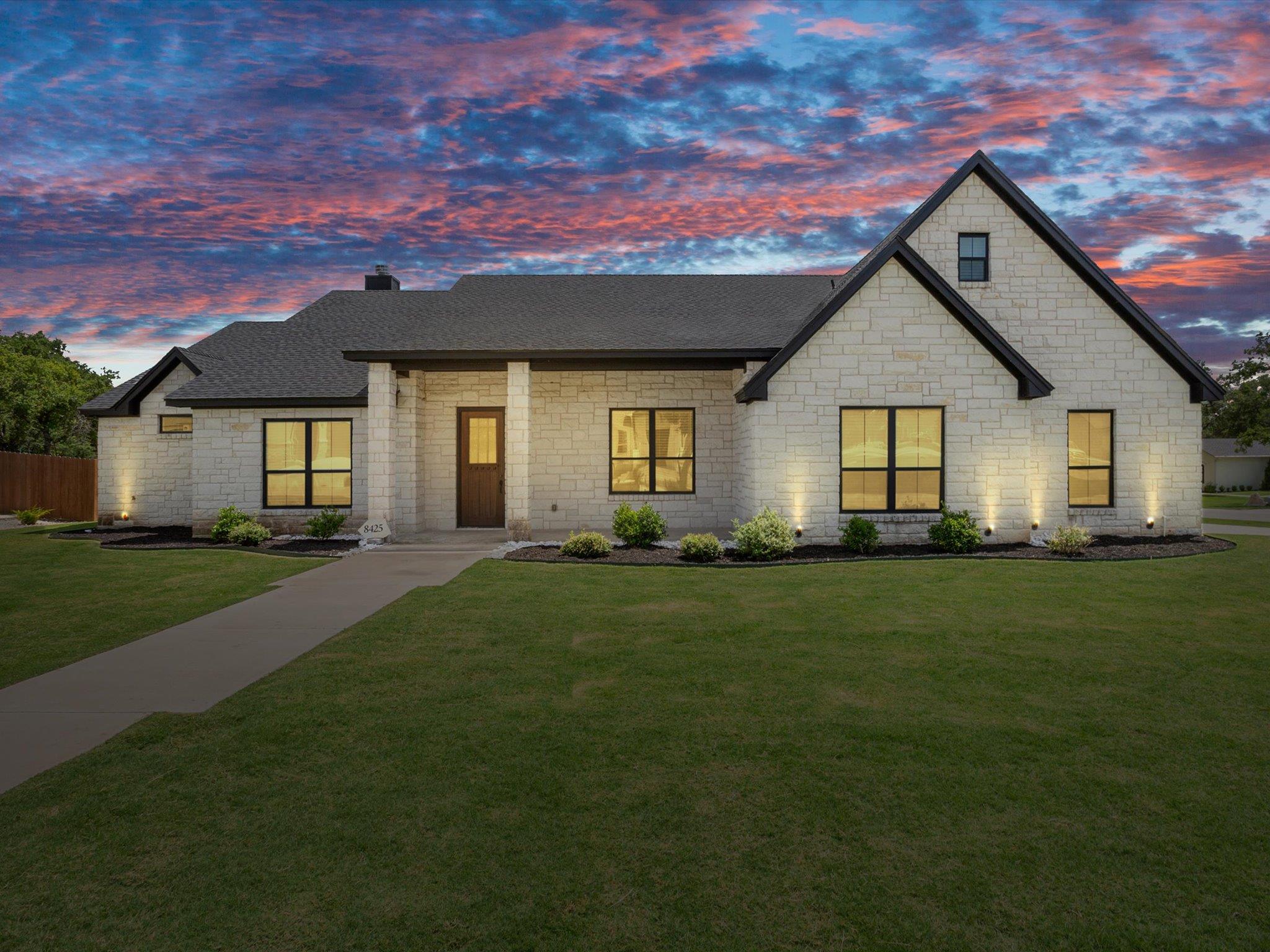 8425 Anna's Spring DR, Salado, TX 76571
