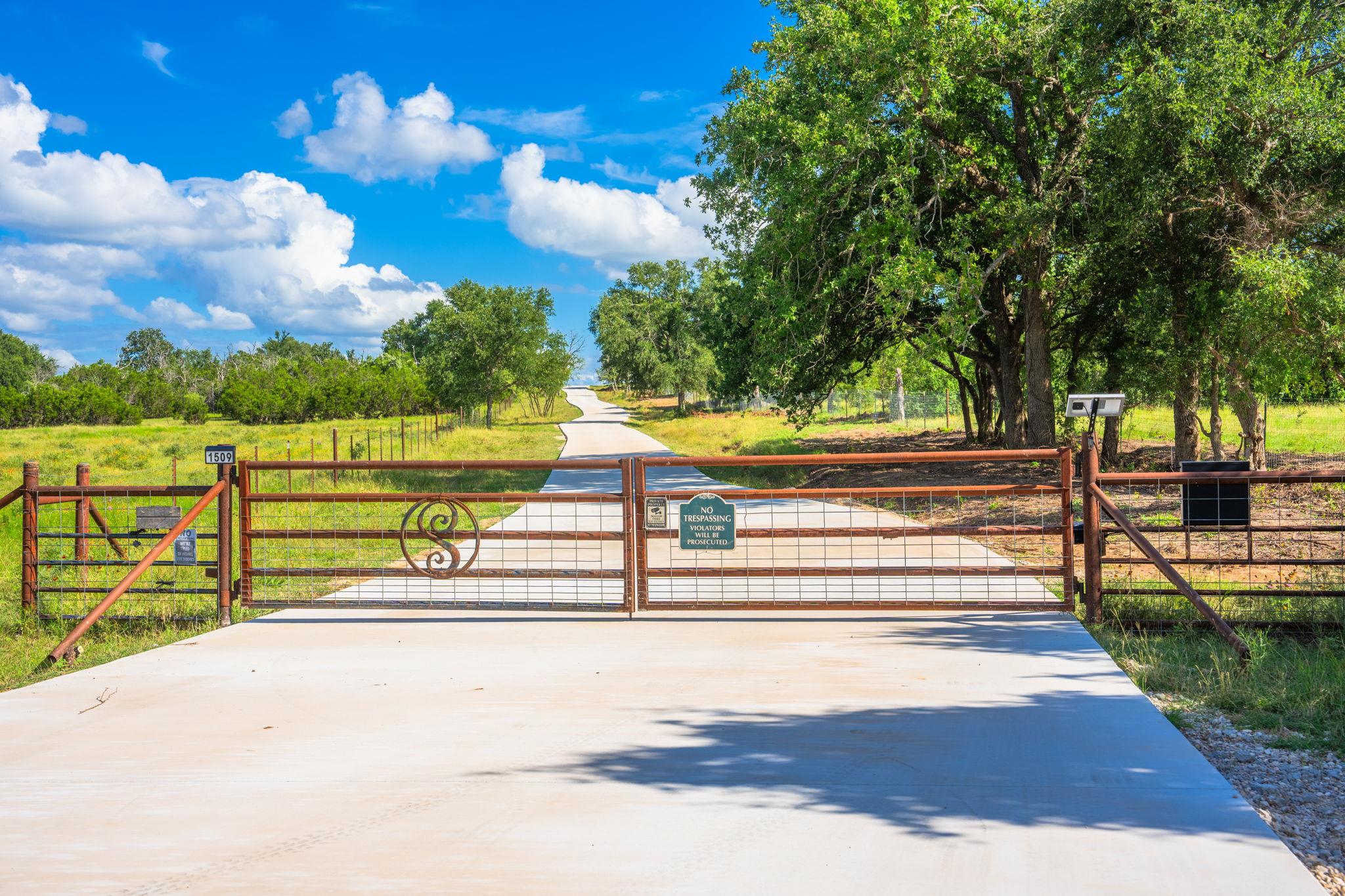 1509 County Road 326, Bertram, TX 78605
