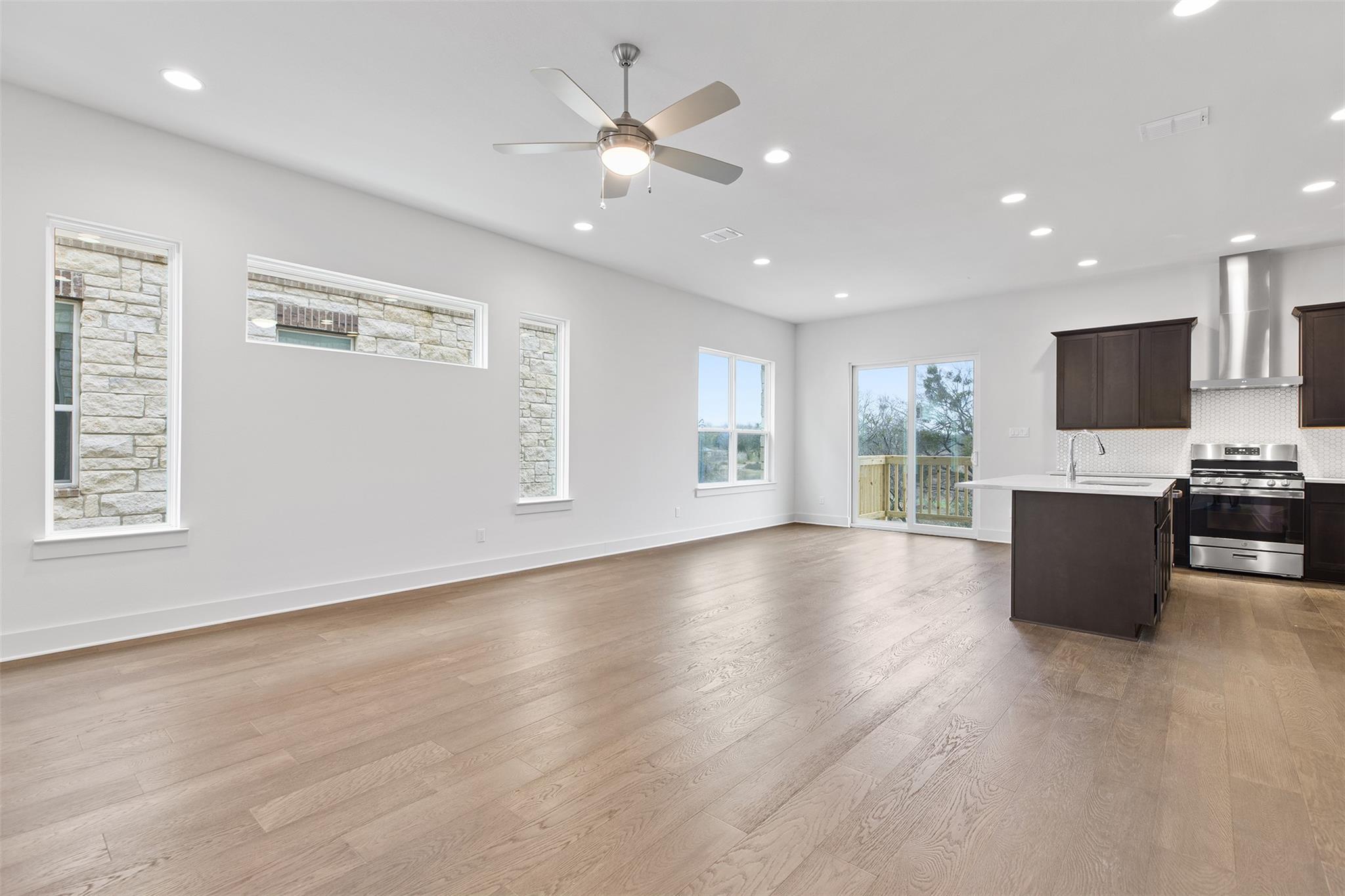 1531 N Red Bud LN #28, Round Rock, TX 78665