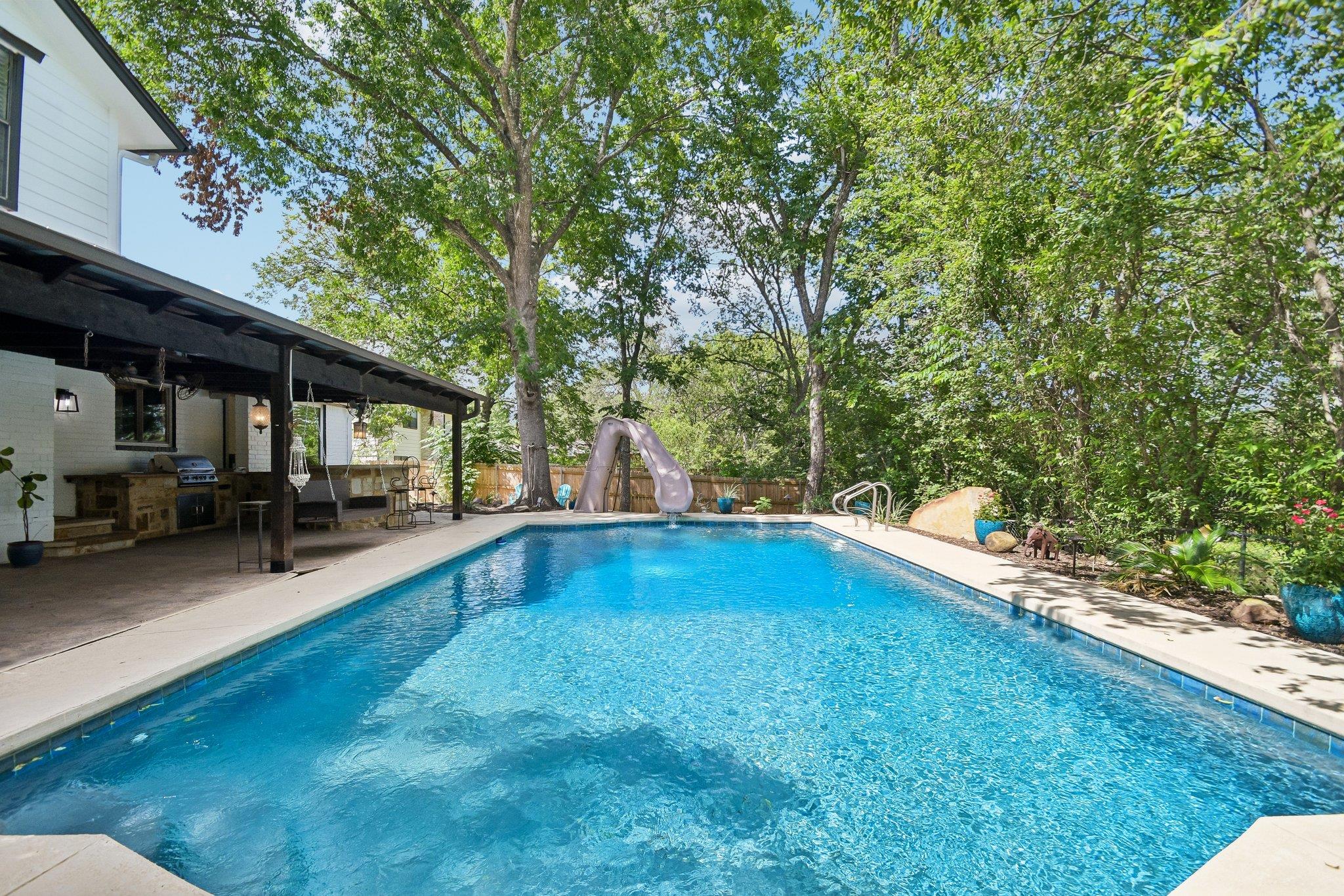 9203 Comburg DR, Austin, TX 78748